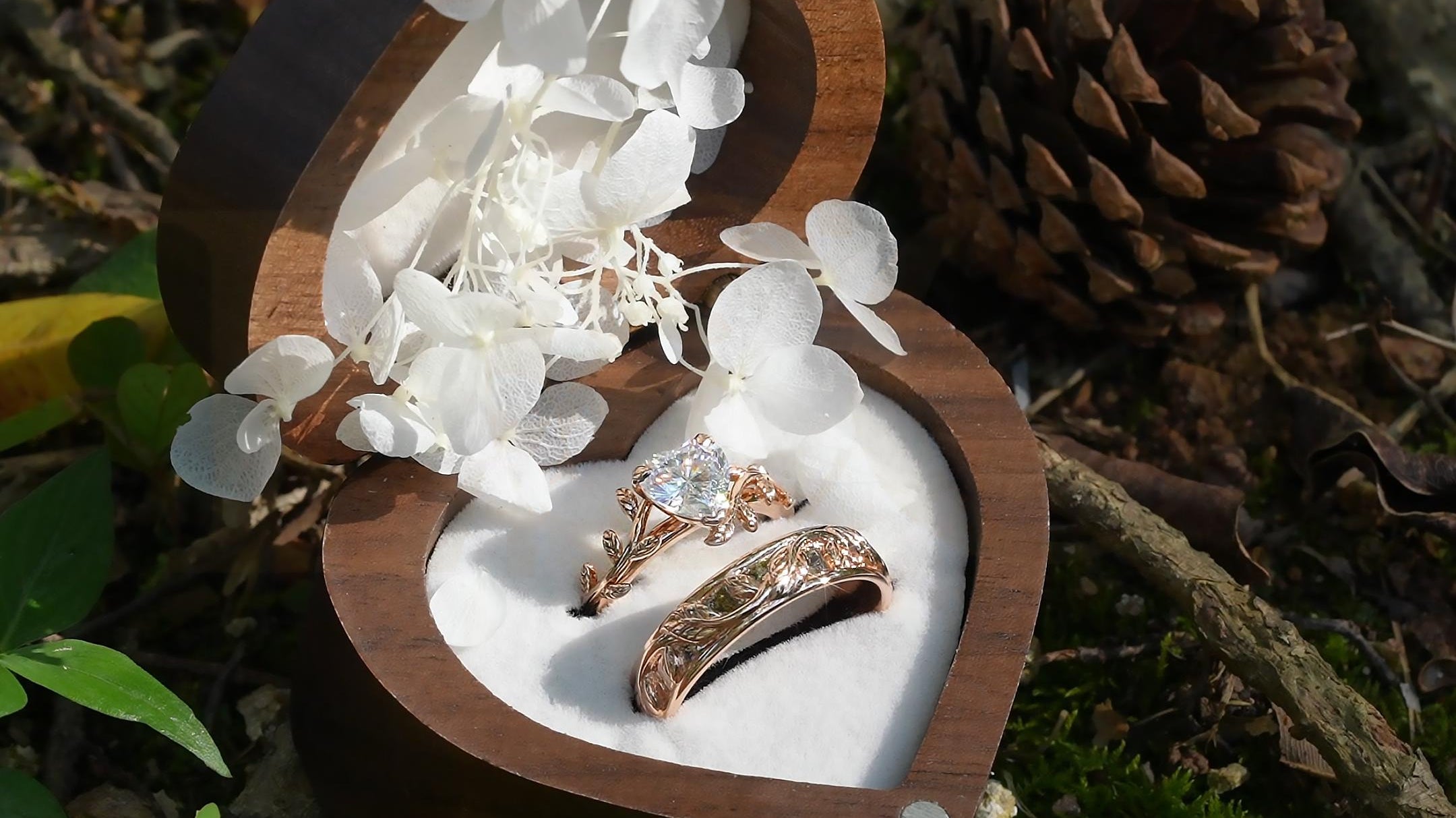 Top 5 Nature-Inspired Couple Rings for a Dreamy Wedding Season