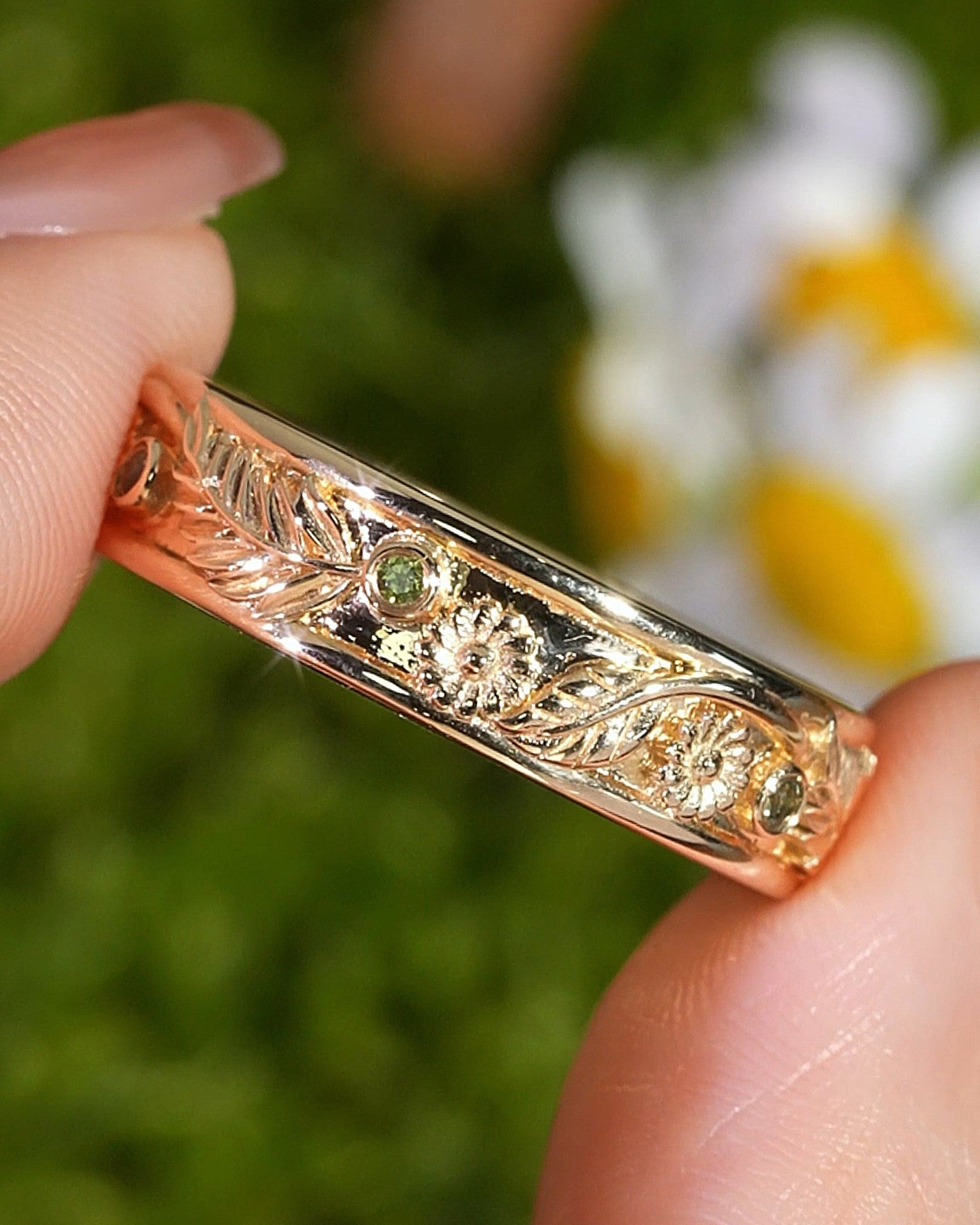 Flower Inspired | Nature Inspired Daisy Design Wedding Band Yellow Gold April Birth Flower Ring - LCCjewelry