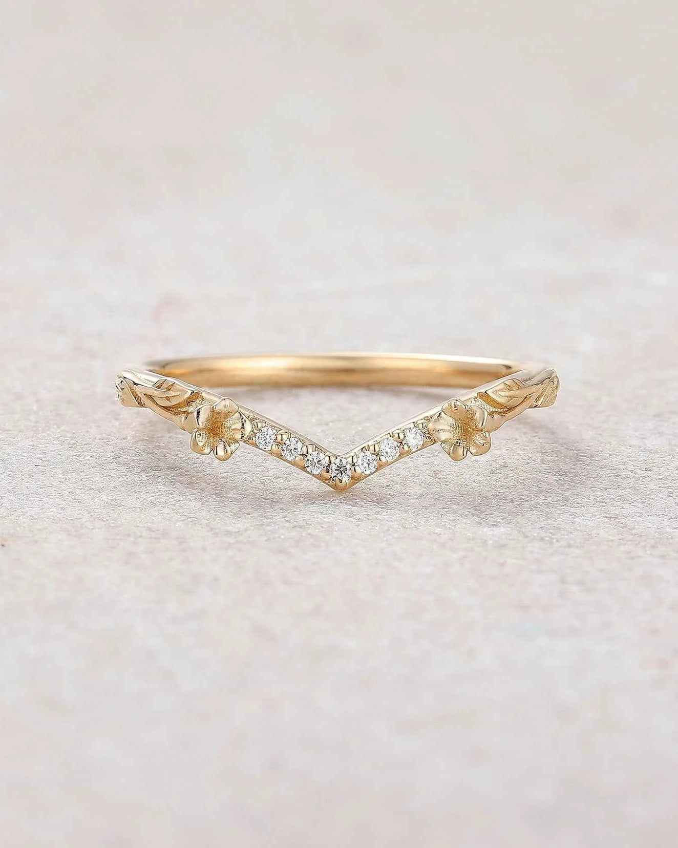 Floral Inspired | Morning Glory Design Curved Wedding Band