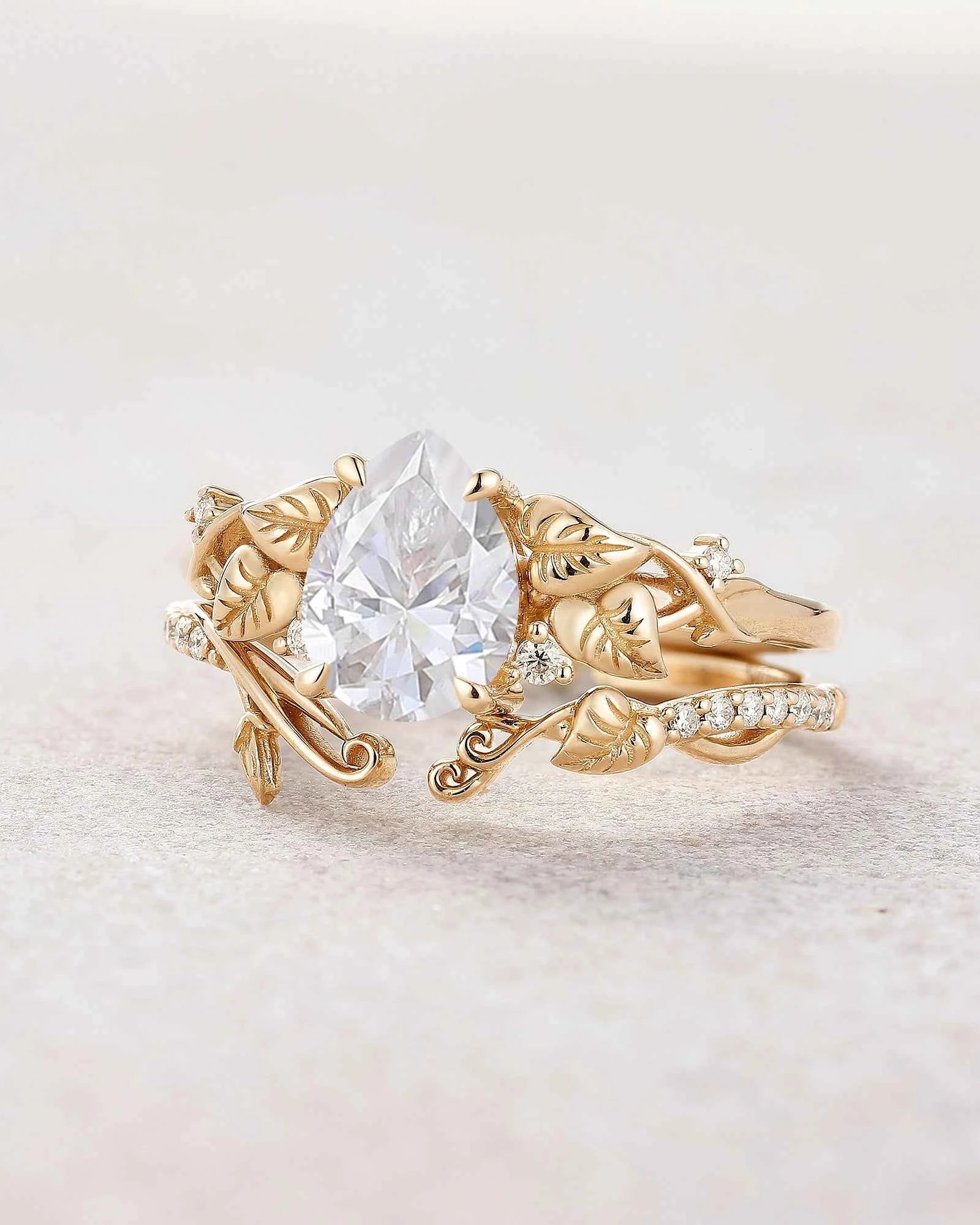 Leaf Inspired | Moning Glory Leaf Design Moissanite Engagement Ring Set