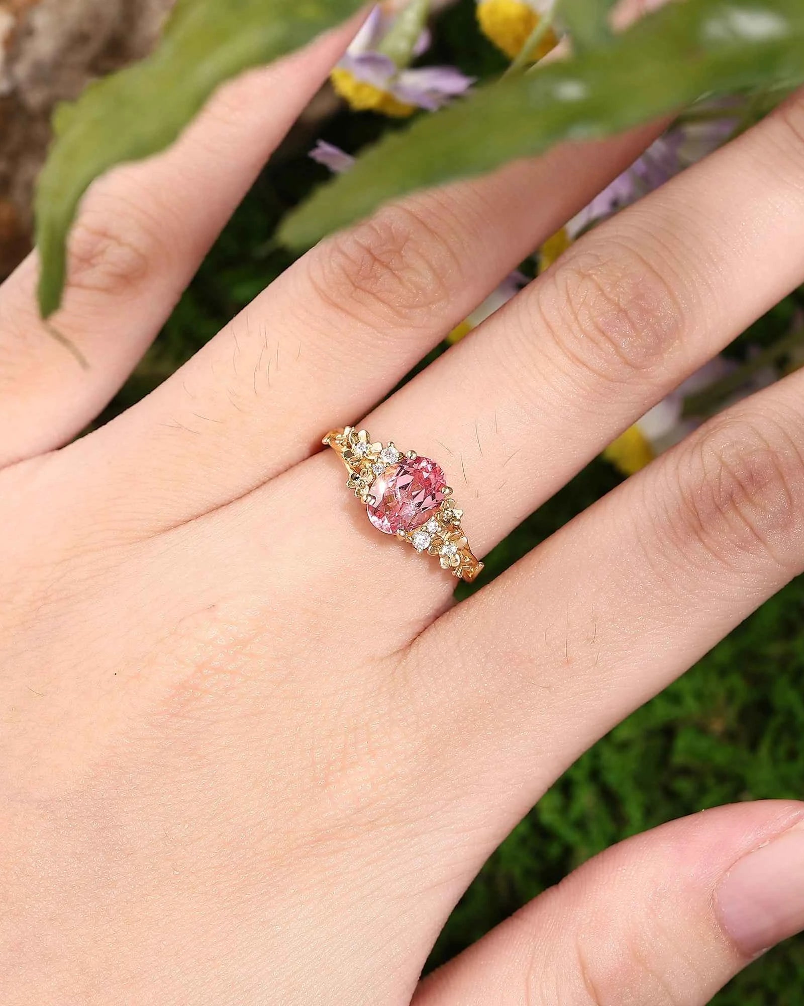 Leaf Inspired | Leaf Clover Design Papalacha Engagement Ring Set