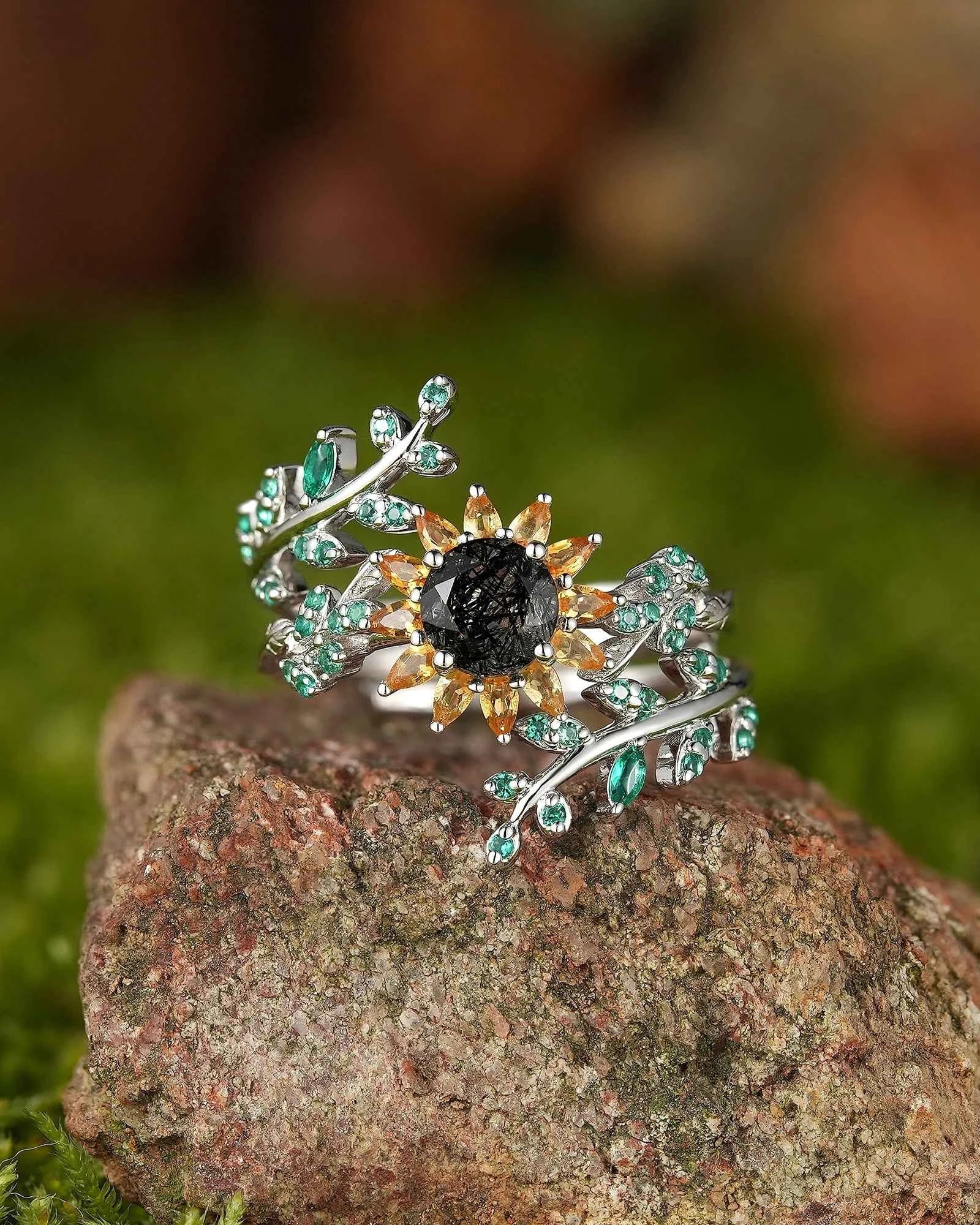 LCCjewelry | One of a Kind Sunflower Design Engagement Ring Set