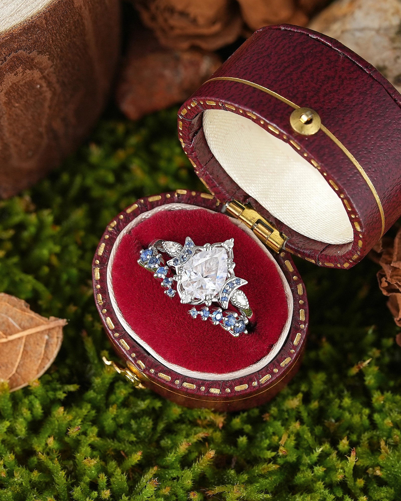 Moon Inspired | 2pcs Moissanite Moon Design Engagement Ring Set - LCCjewelry