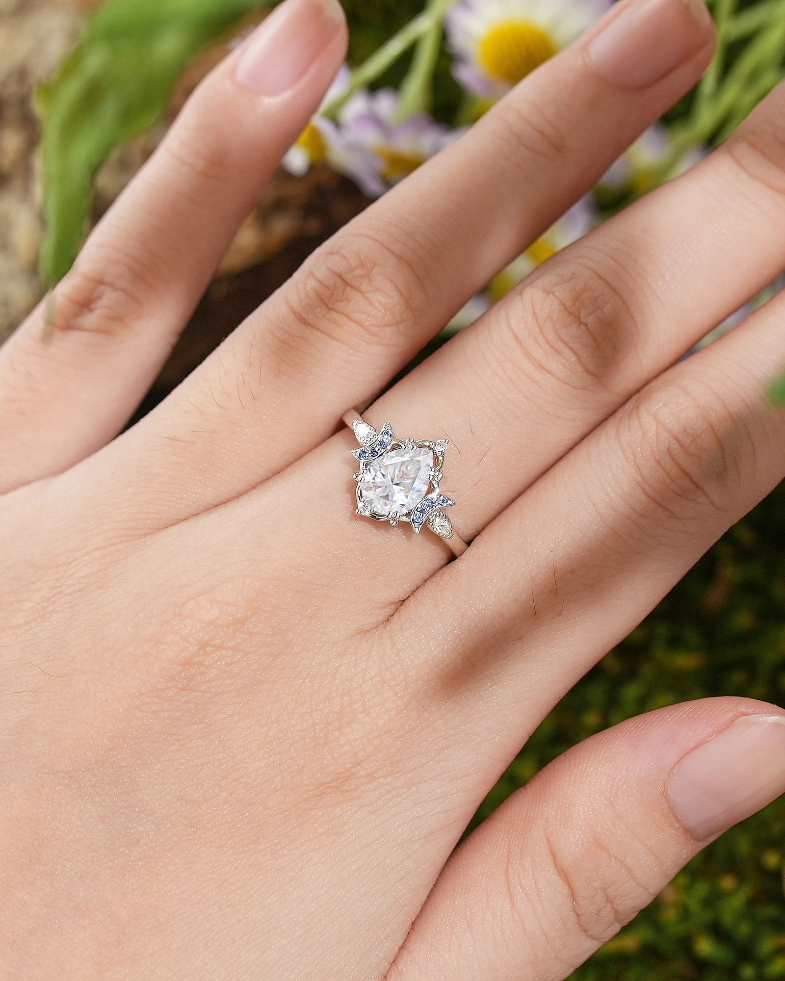 Moon Inspired | 1.2ct Moissanite Moon Design Engagement Ring - LCCjewelry