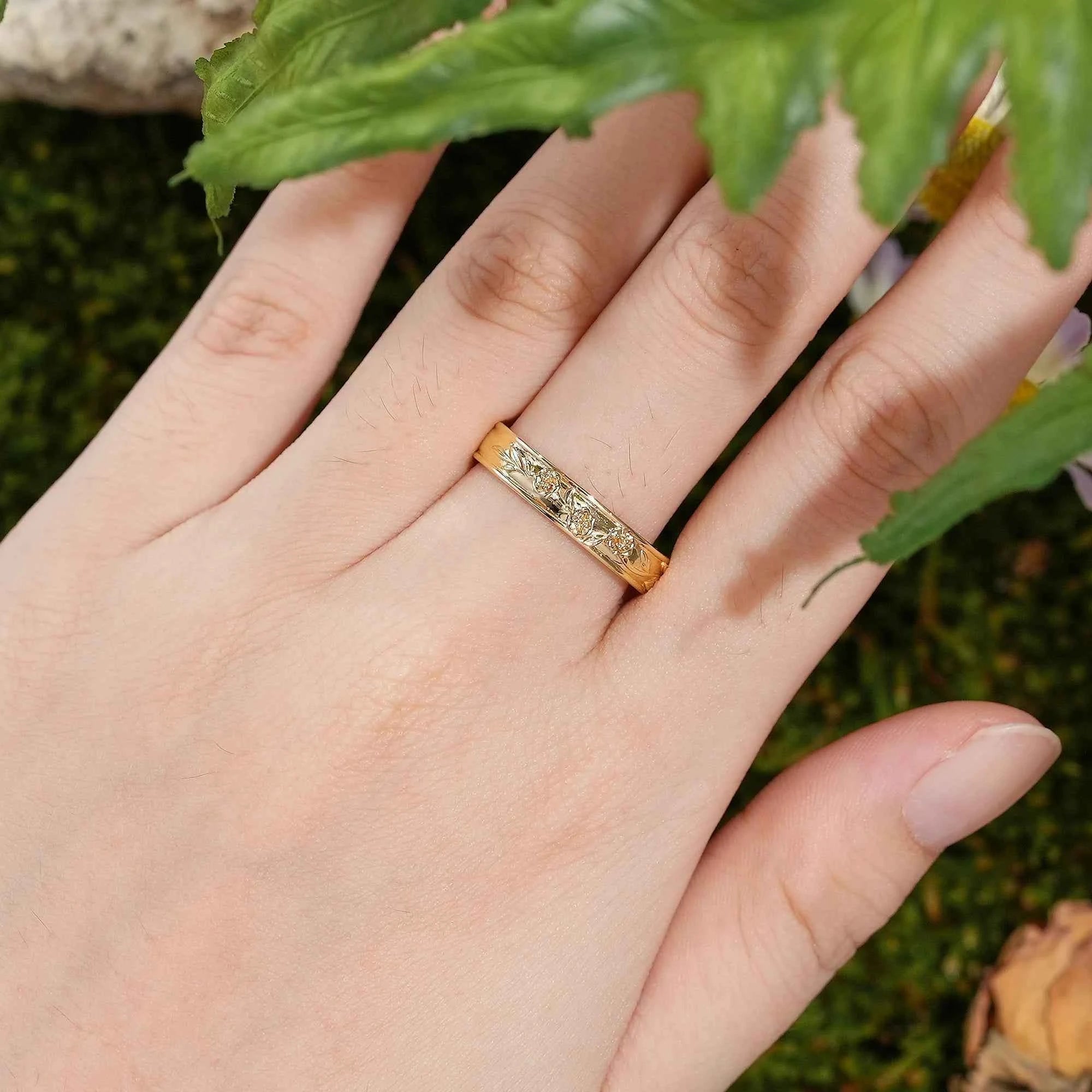 Floral Inspired | Daffodils Design Gold Wedding Band