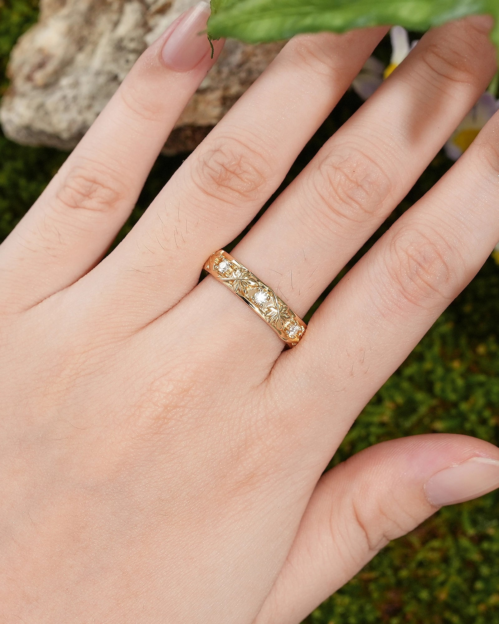 Leaf Inspired | Maple Leaf Design Moissanite Wedding Band - LCCjewelry