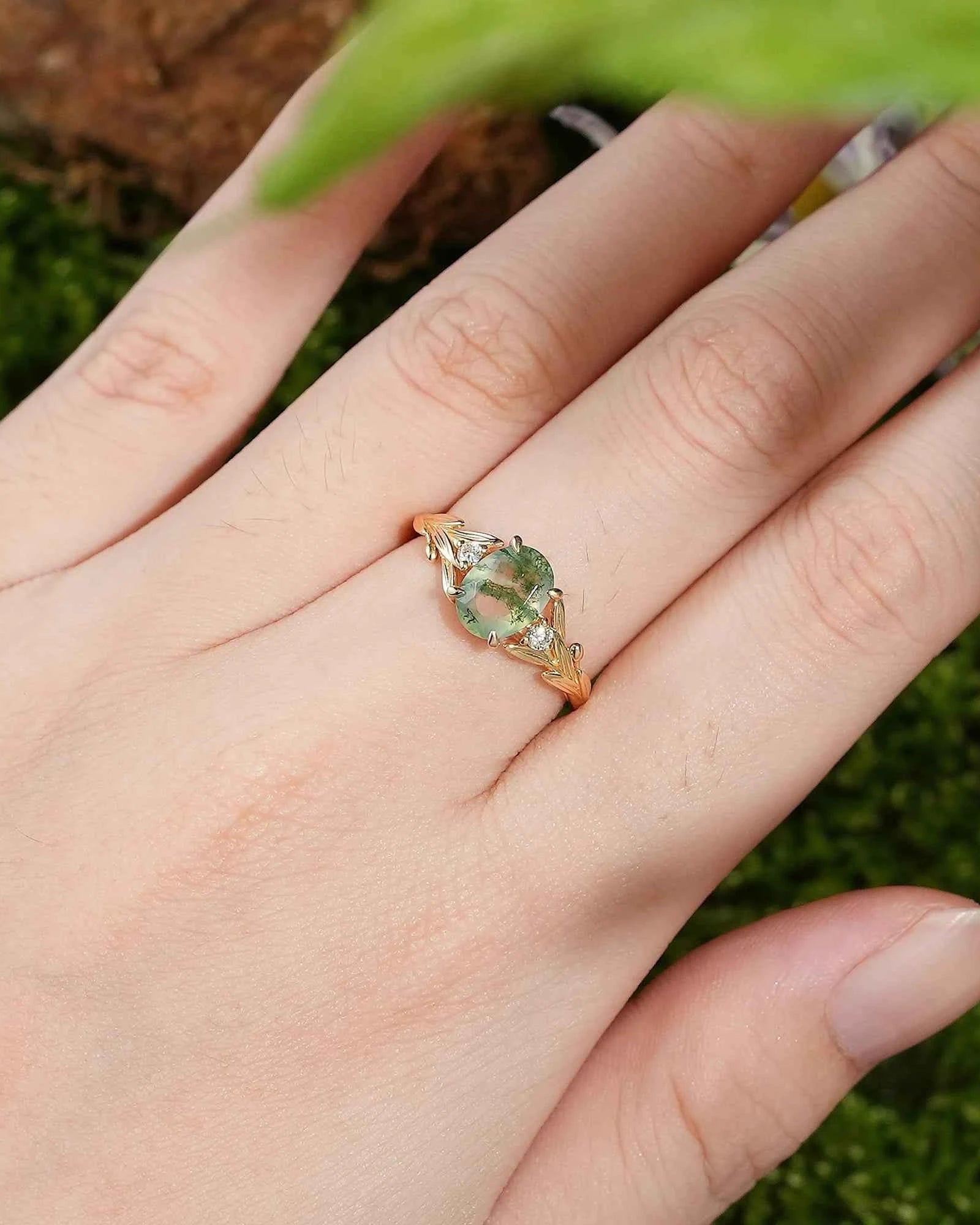 Leaf Inspired | Ivy Leaf Design Moissanite Engagement Ring