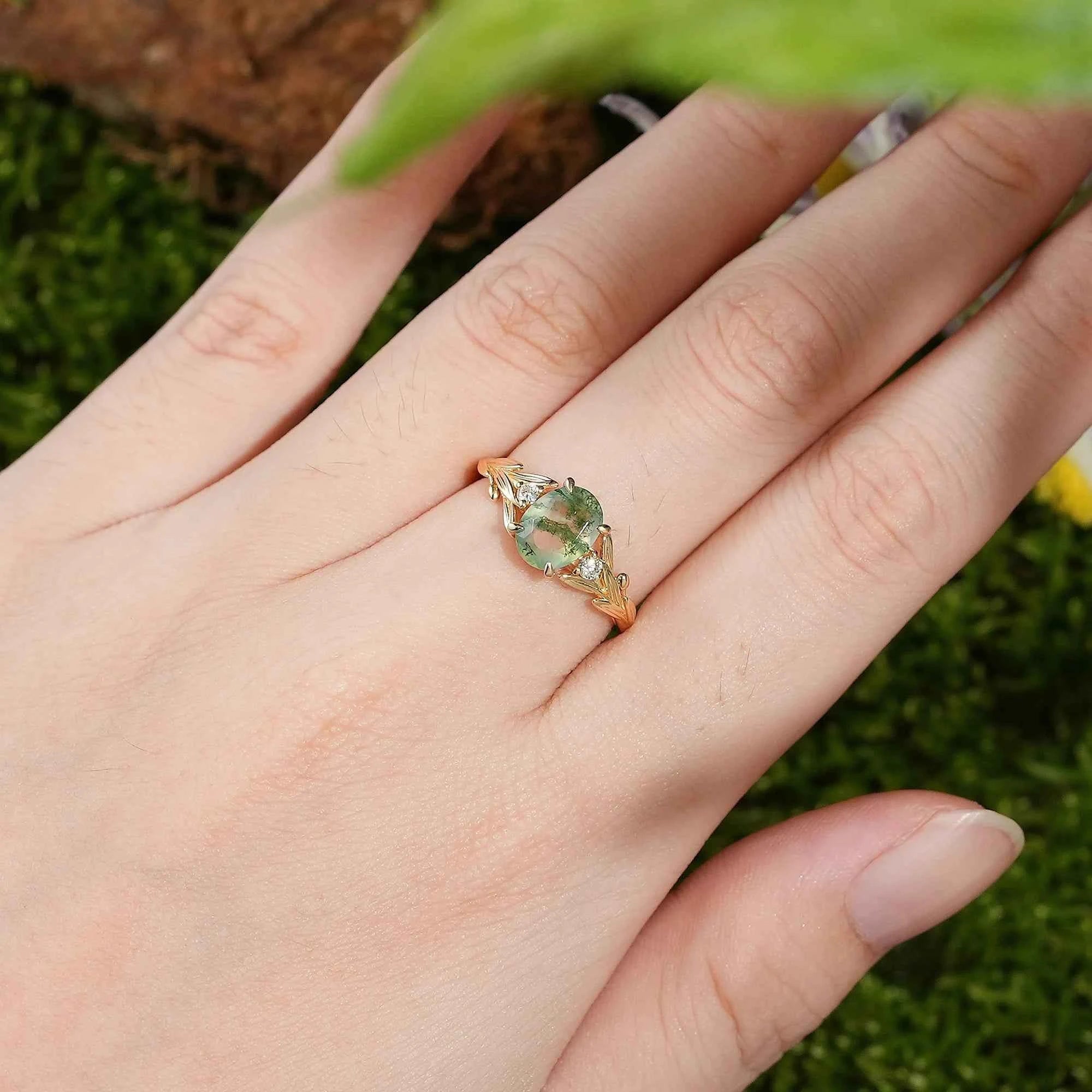 Leaf Inspired | Ivy Leaf Design Moissanite Engagement Ring
