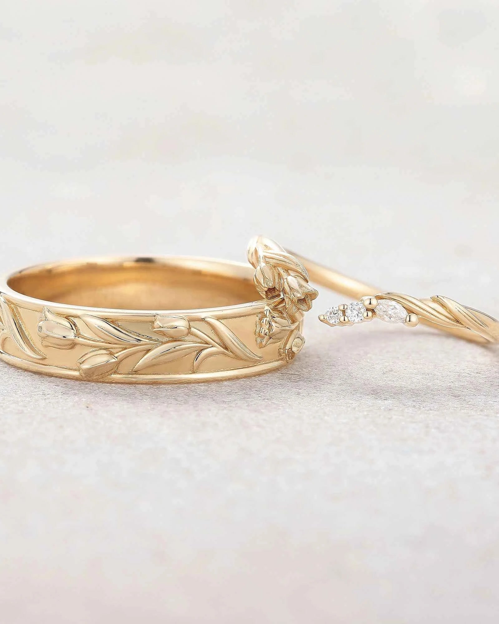 Floral Inspired | 2pc Tulip Flower Design Wedding Ring Set