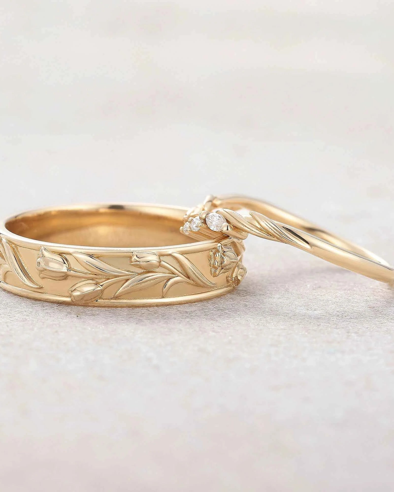 Floral Inspired | 2pc Tulip Flower Design Wedding Ring Set