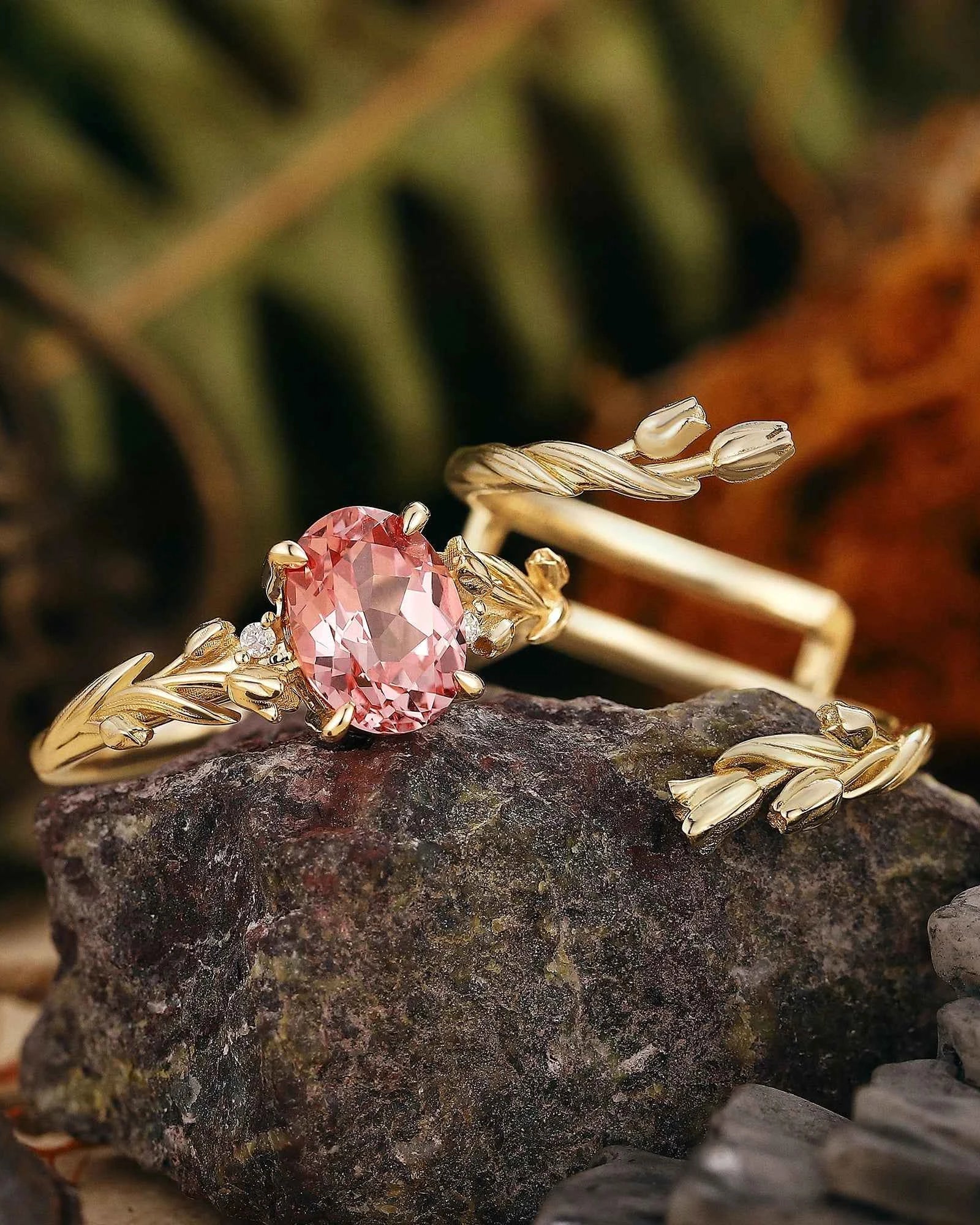 Floral Inspired | 2pc Papalacha Tulip Engagement Ring Set