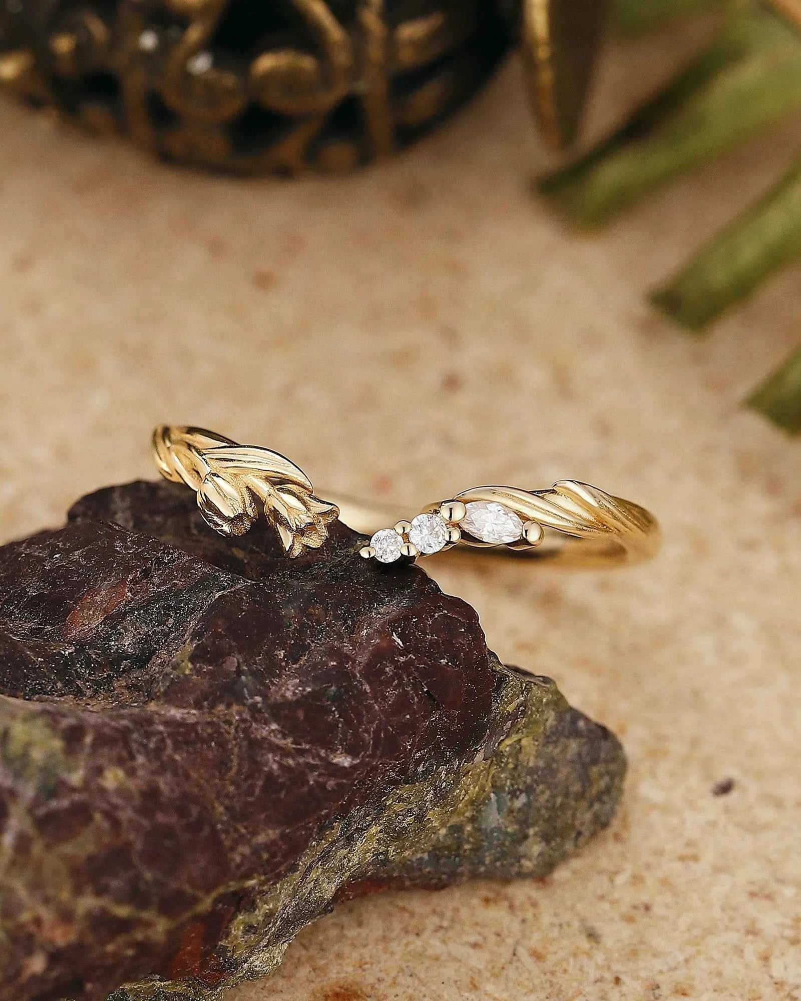 Floral Inspired | Tulip Design Curved Stacking Wedding Band