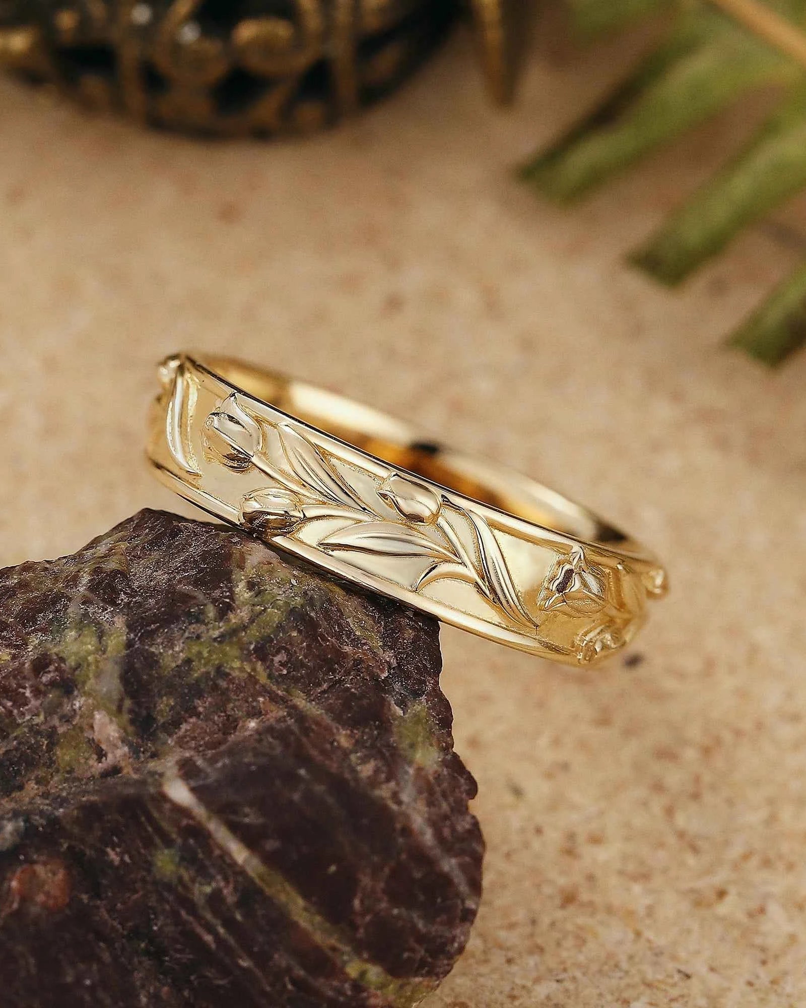 Floral Inspired | 5mm Tulip Design Mens Wedding Band