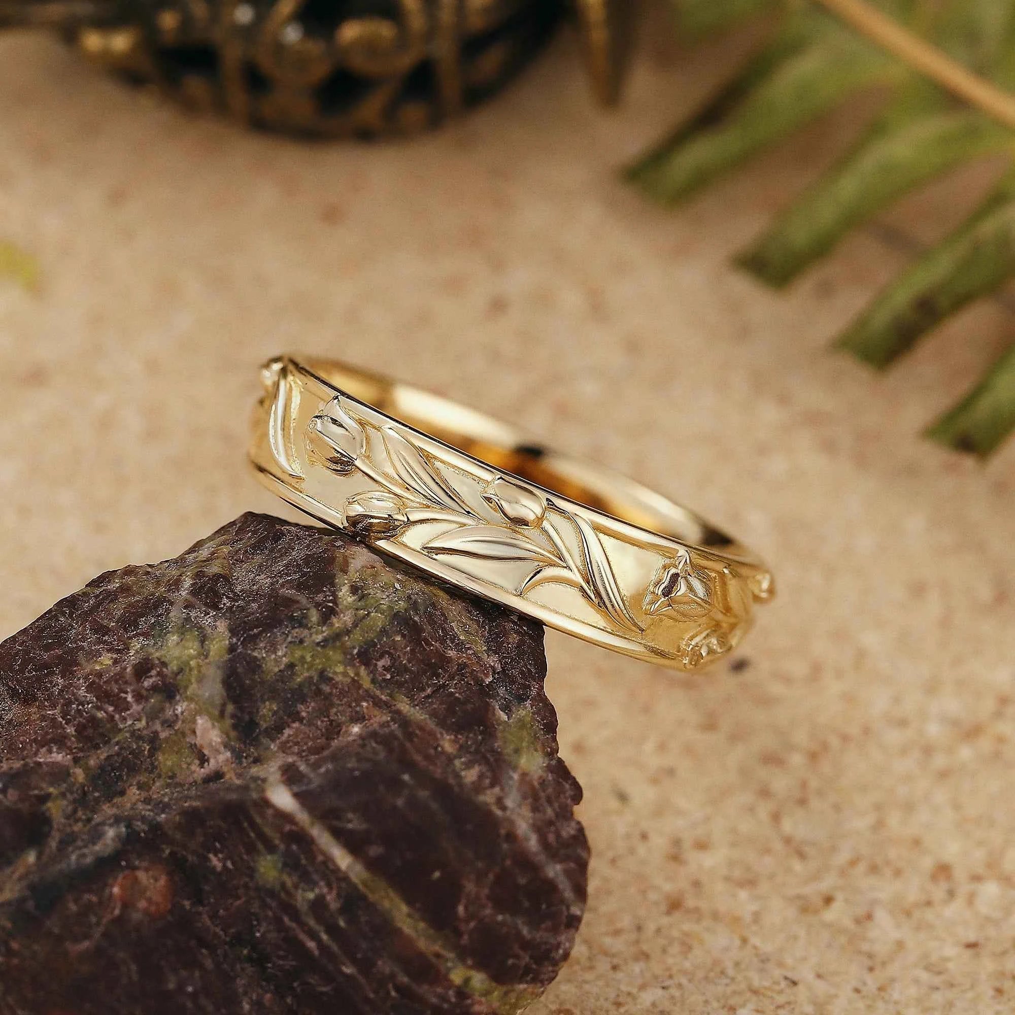 Floral Inspired | 5mm Tulip Design Mens Wedding Band