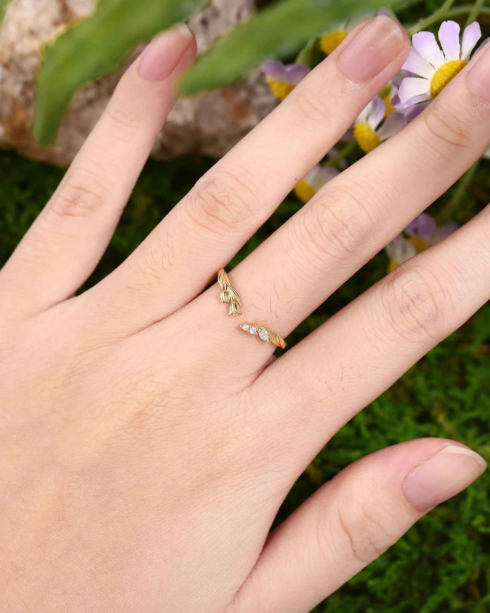 Floral Inspired | Tulip Design Curved Stacking Wedding Band