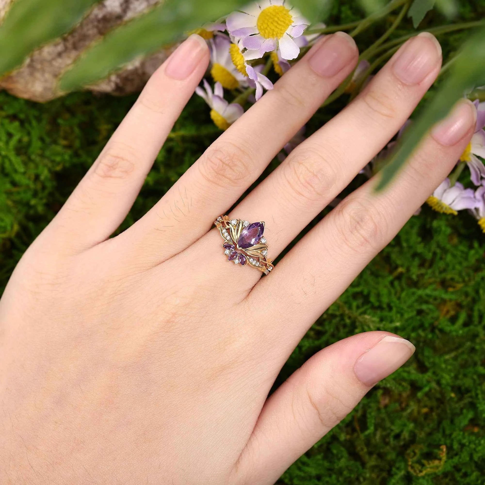 Floral Inspired | Amethyst Water Lily Engagement Ring Set