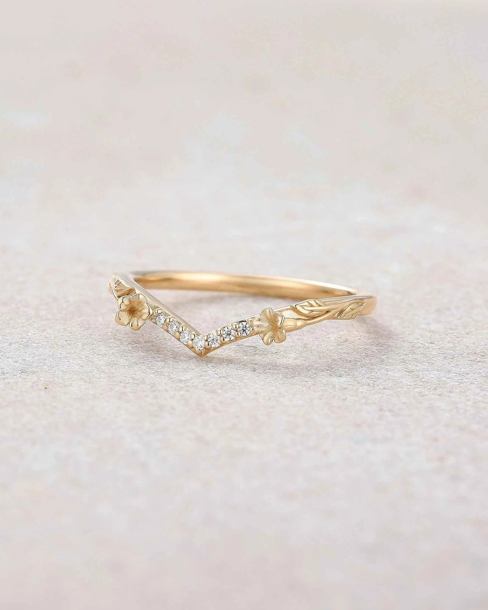 Floral Inspired | Morning Glory Design Curved Wedding Band
