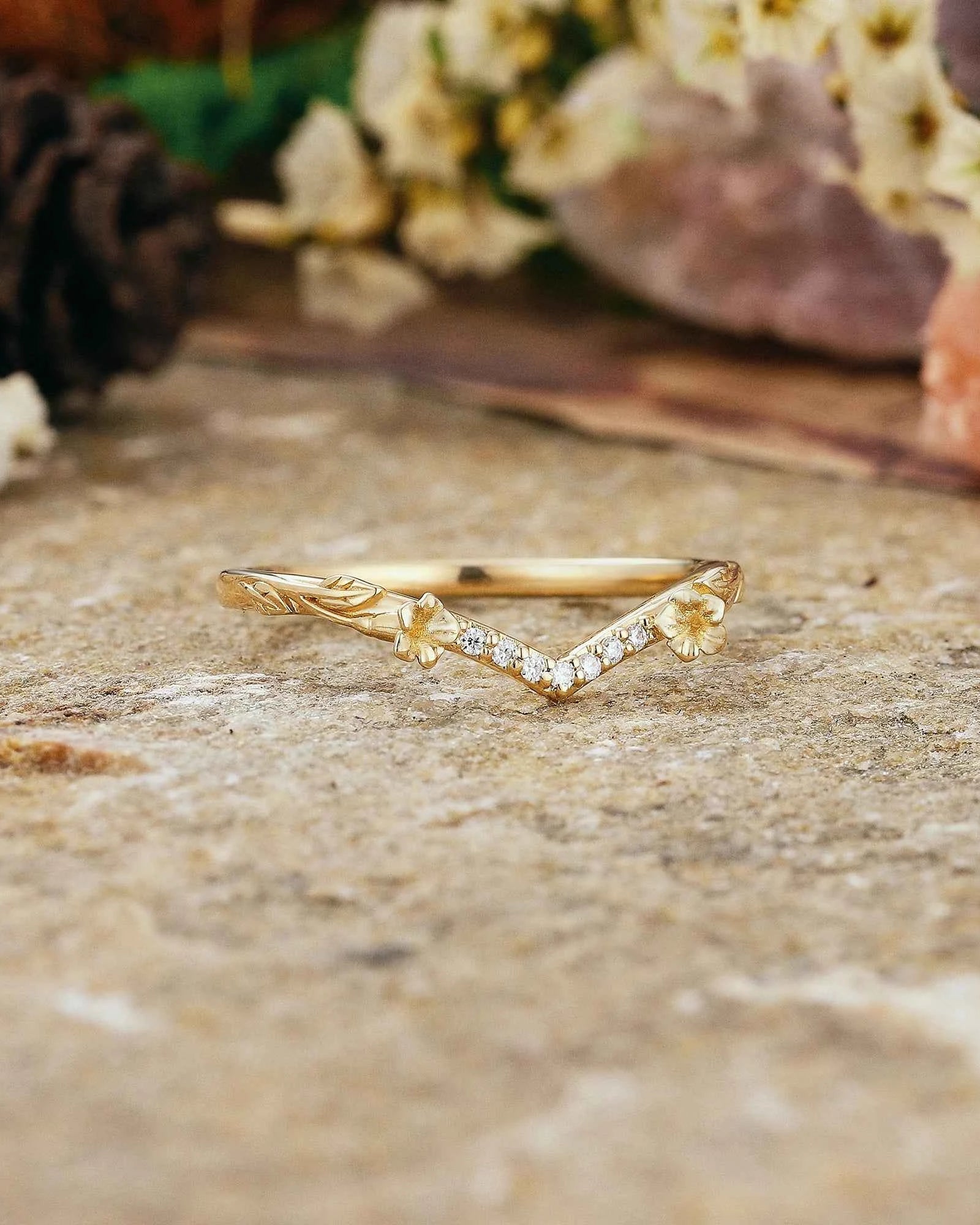 Floral Inspired | Morning Glory Design Curved Wedding Band