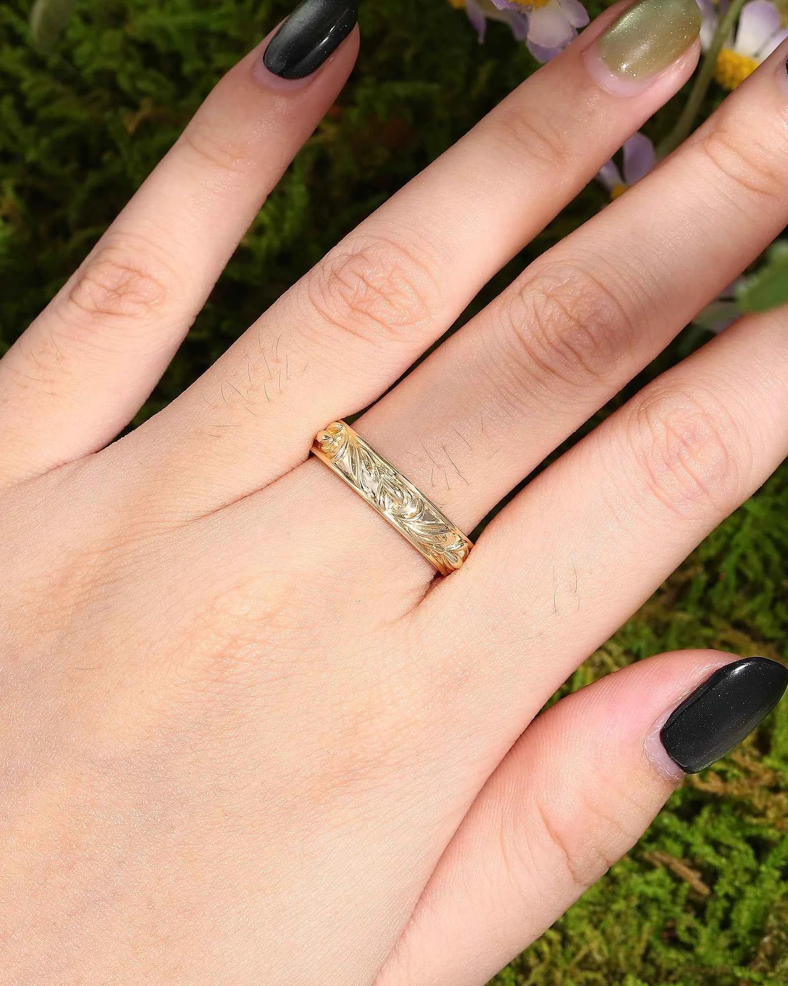 Floral Inspired | Snowdrop Design Gold Wedding Band