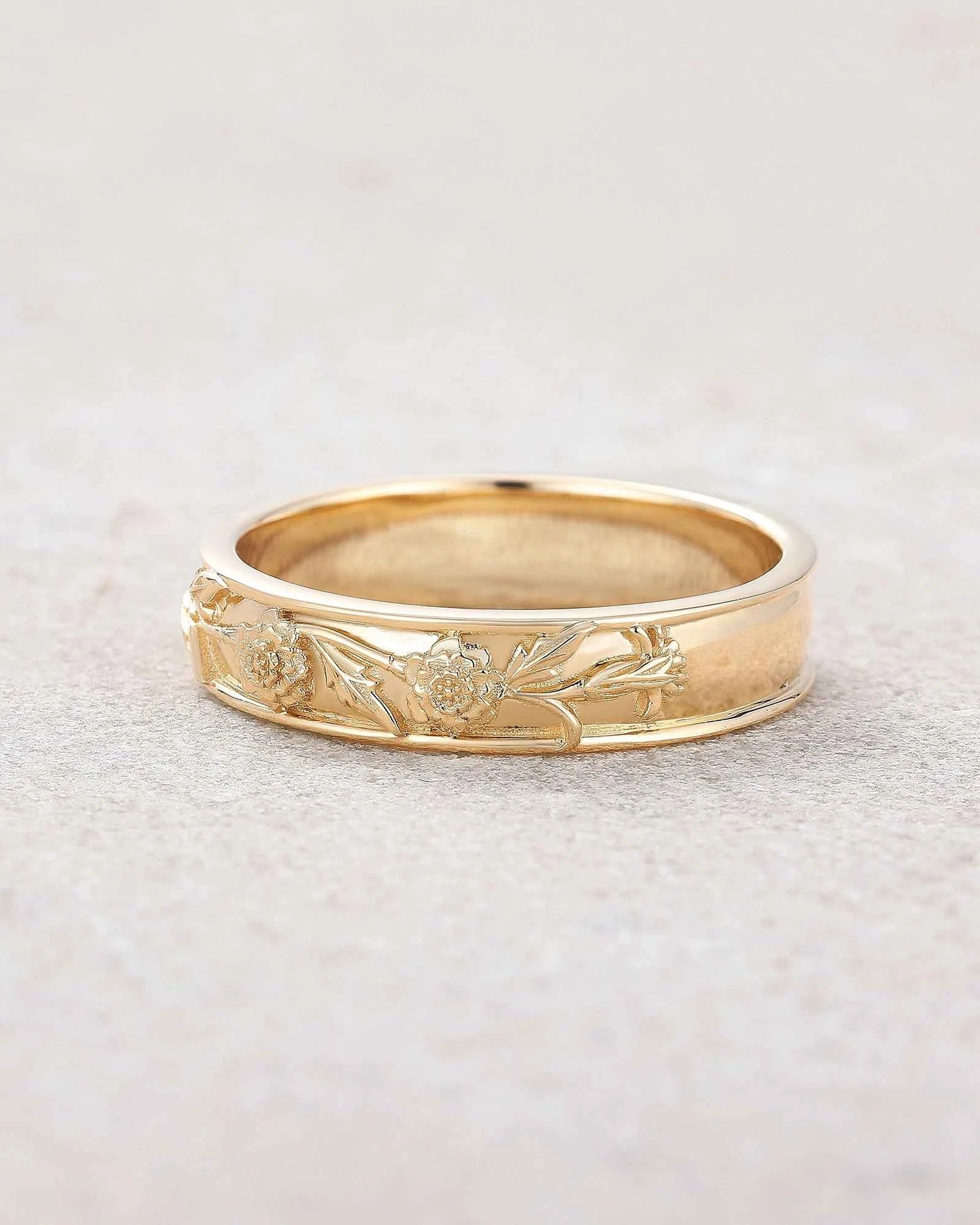 Floral Inspired | Chrysanthemum Design Gold Wedding Band