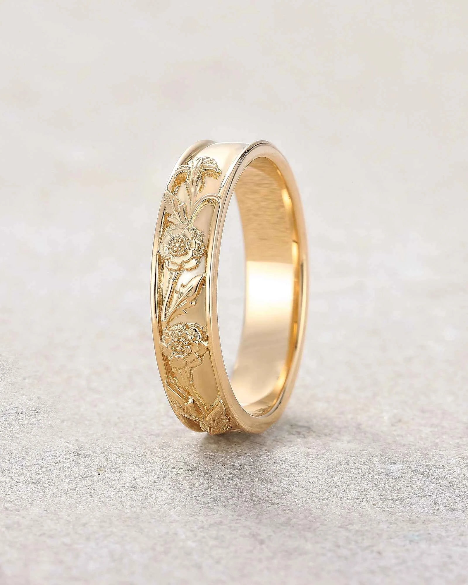 Floral Inspired | Chrysanthemum Design Gold Wedding Band