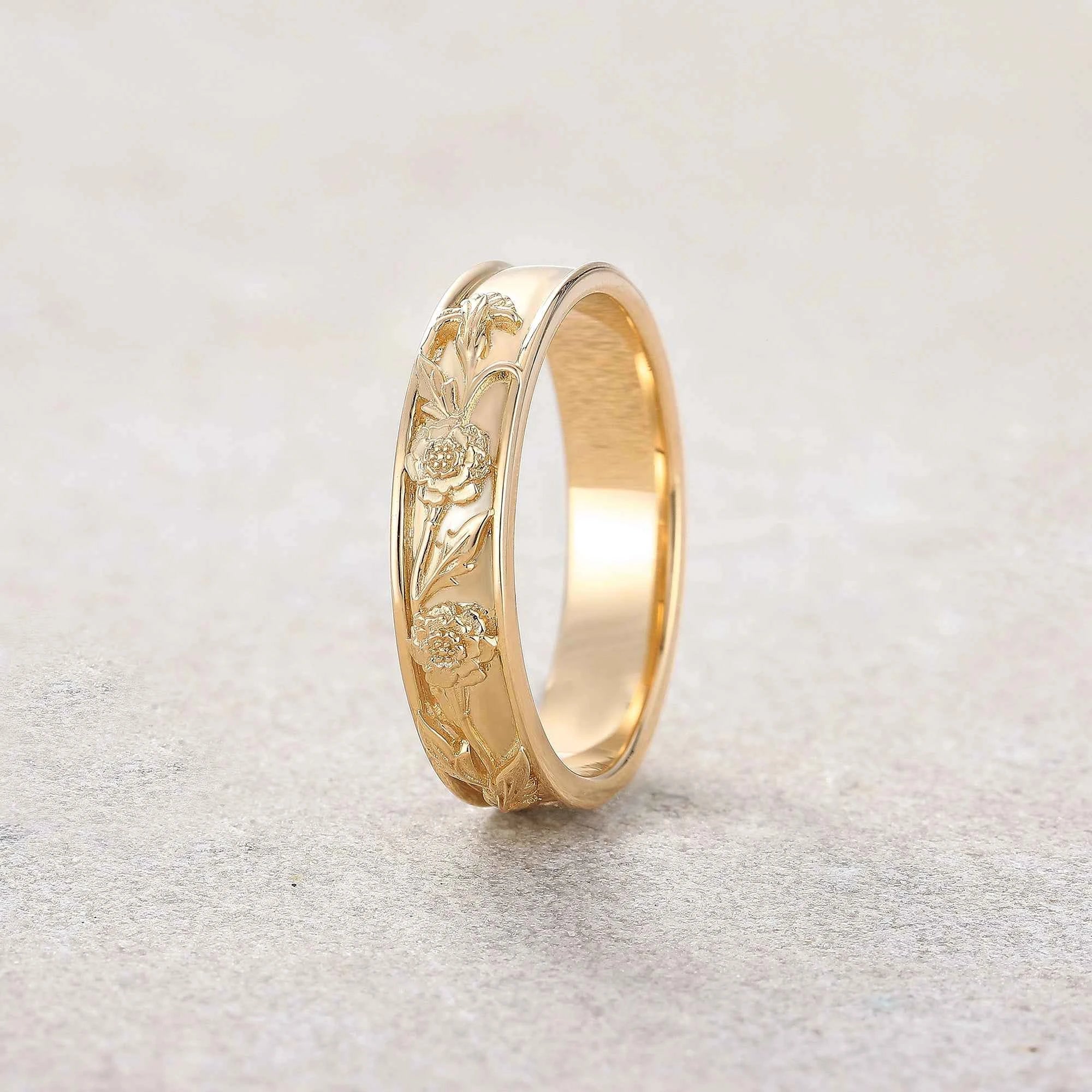 Floral Inspired | Chrysanthemum Design Gold Wedding Band