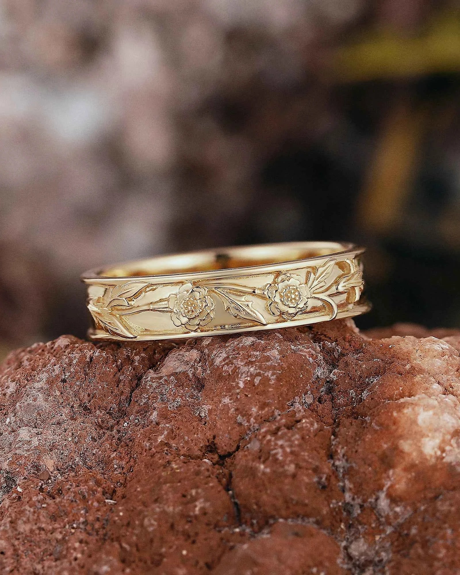 Floral Inspired | Chrysanthemum Design Gold Wedding Band