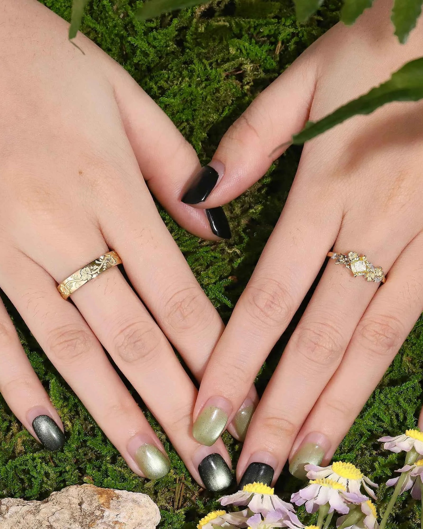 Floral Inspired | 2pcs Cosmos Design Moissanite Couple Rings