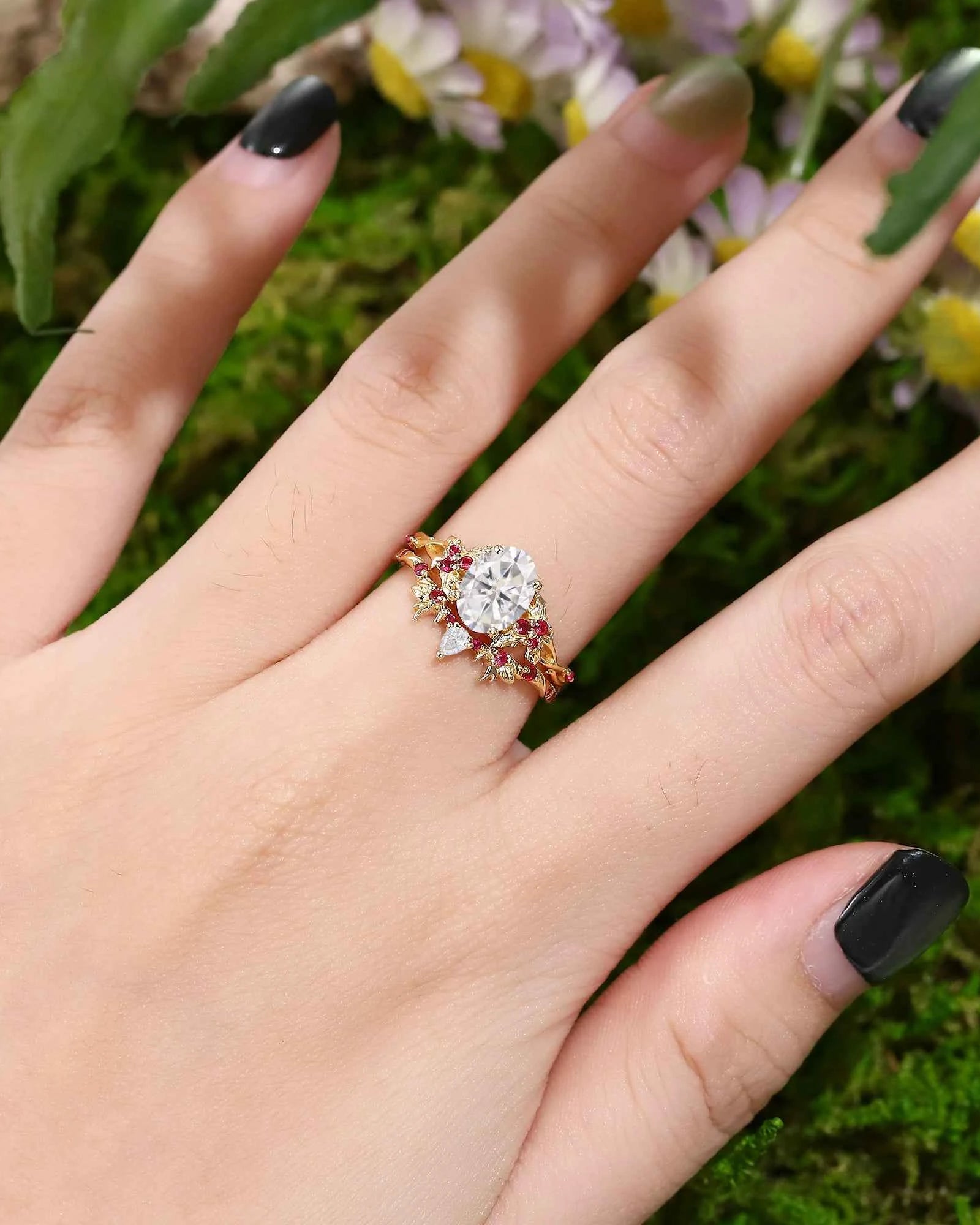 Leaf Inspired | Christmas Holly Leaf Moissanite Engagement Ring Set