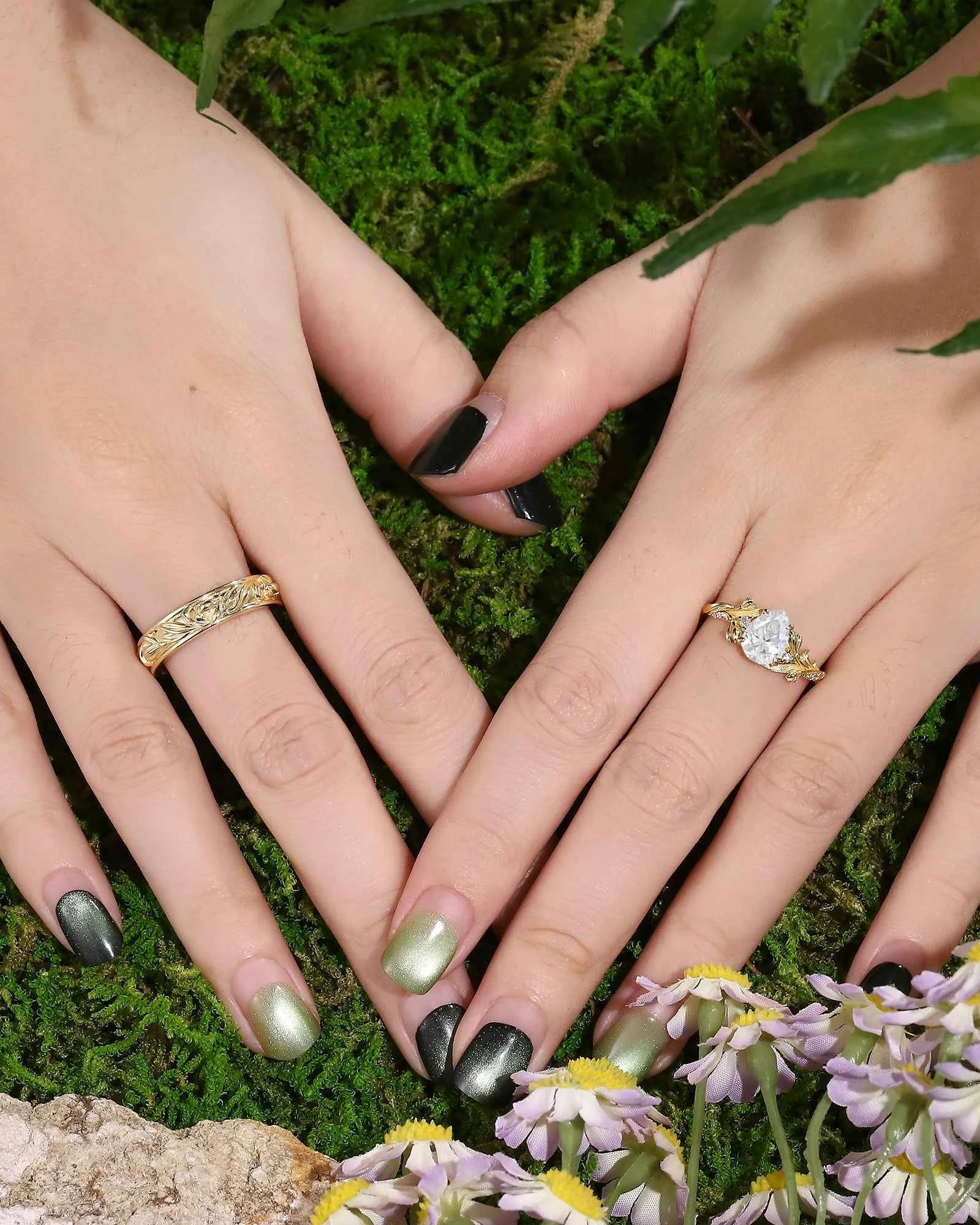 Floral Inspired | 2pcs Snowdrop Design Moissanite Couple Rings