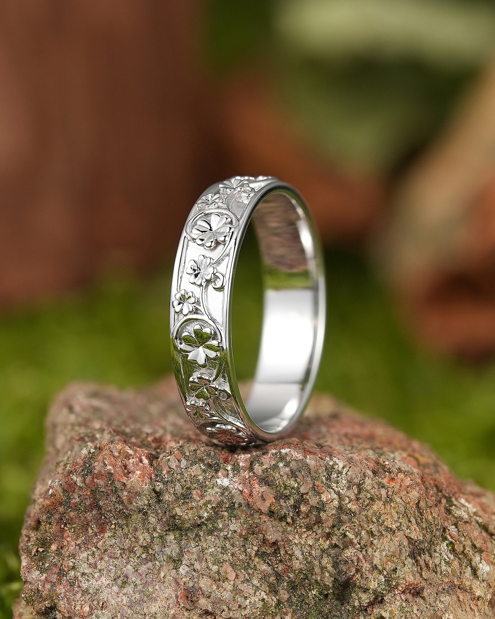 Leaf Inspired |  White Gold Four Leaf Clover Design Mens Wedding Band - LCCjewelry