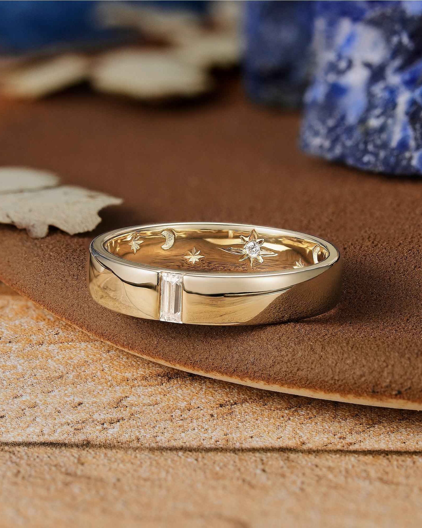 Star Inspired | Moissanite Star Inner Detail Wedding Band