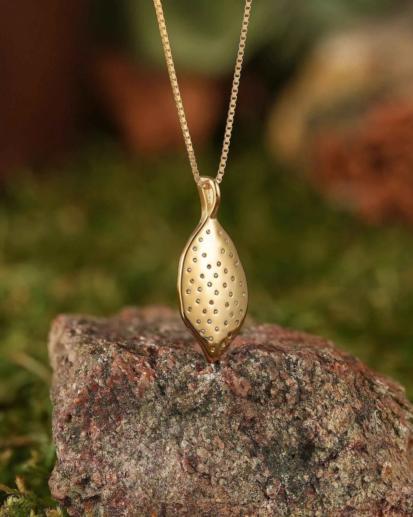 Leaf Inspired | A Spring Leaf Necklace with Moissanite