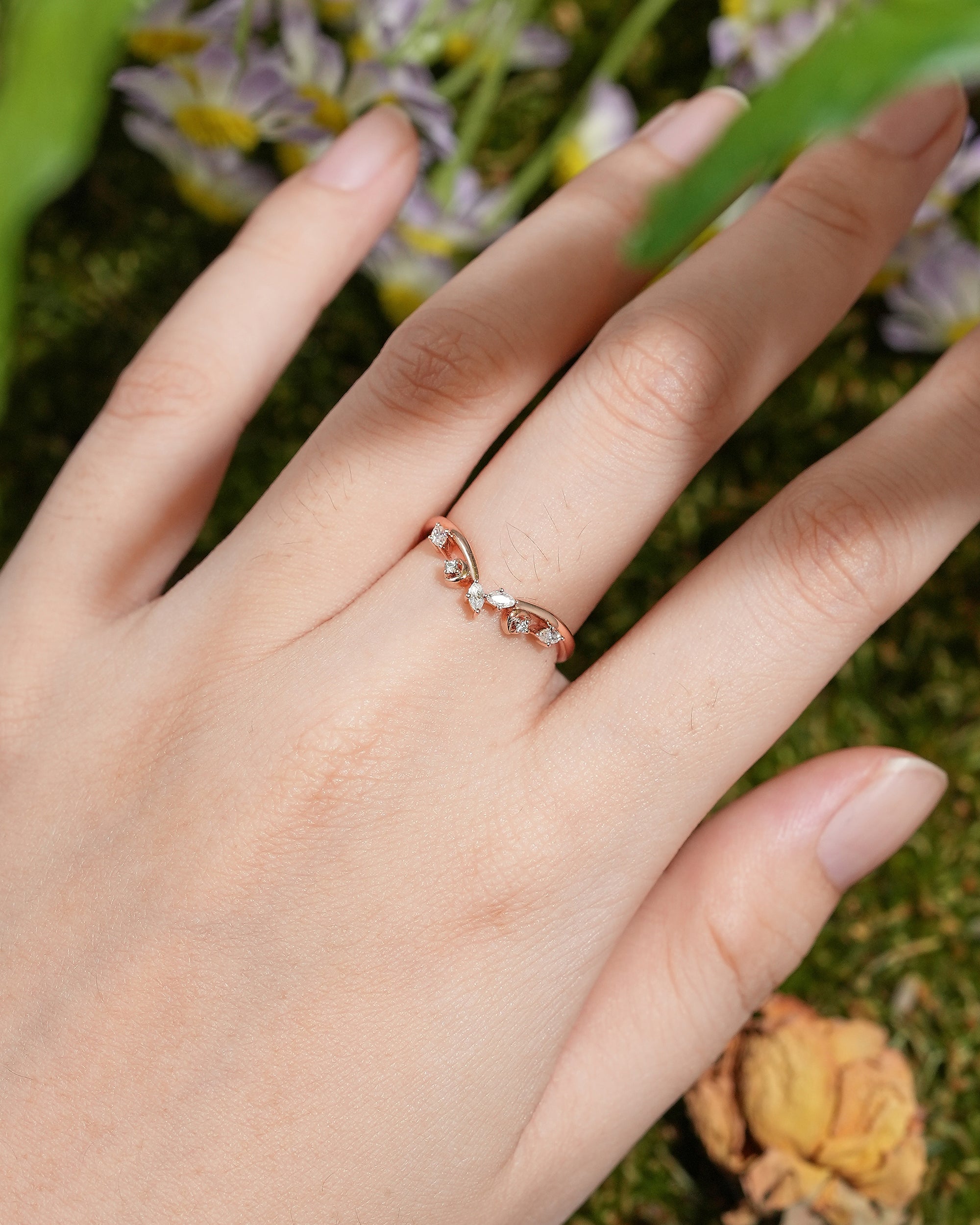 Moon Inspired Design Yellow Gold Curved Wedding Band - LCCjewelry