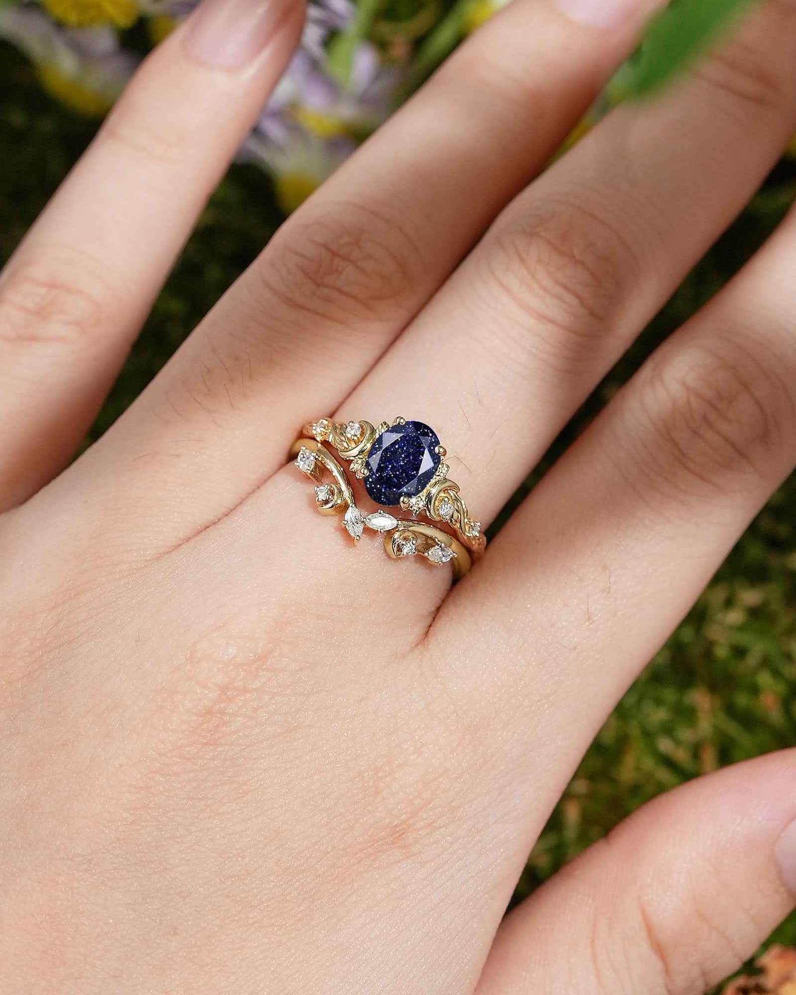 Moon Inspired | Sandstone Leaf & Moon Engagement Ring Set