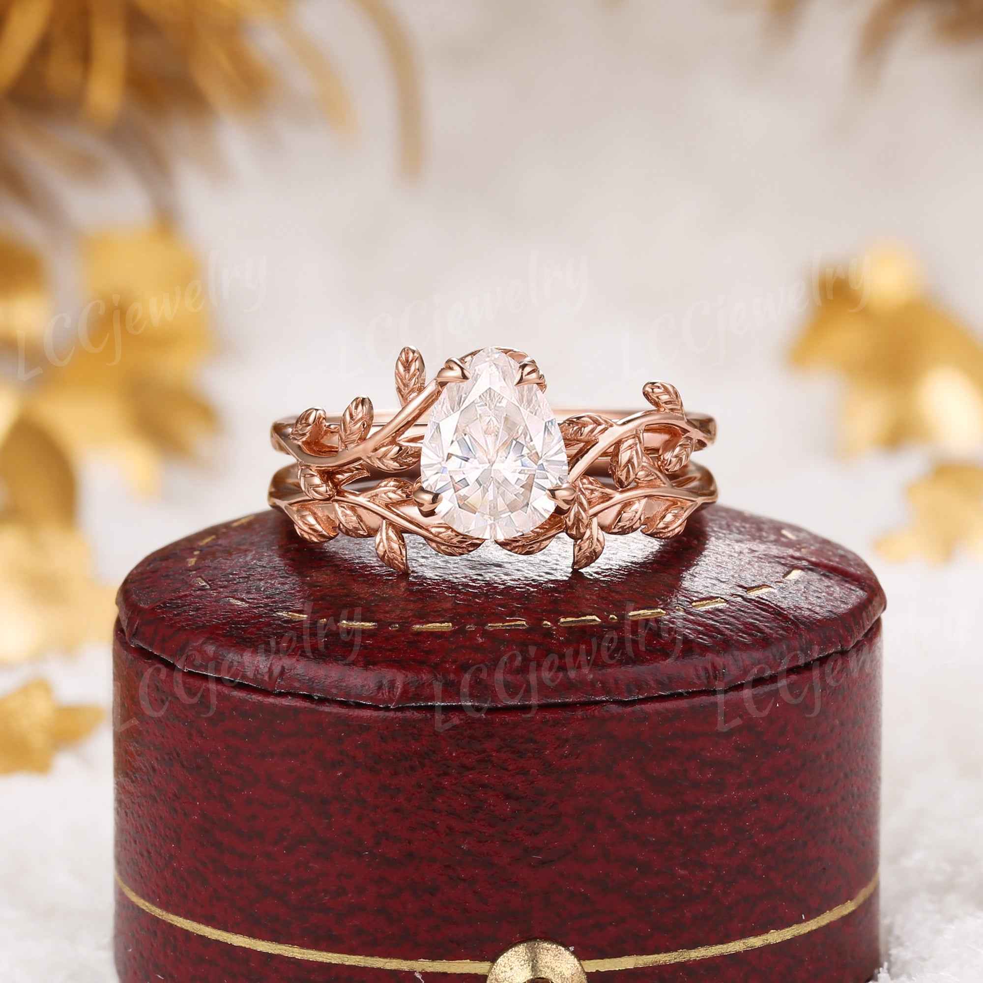 LCCjewelry | Unique Pear Cut Moissanite Engagement Ring Set