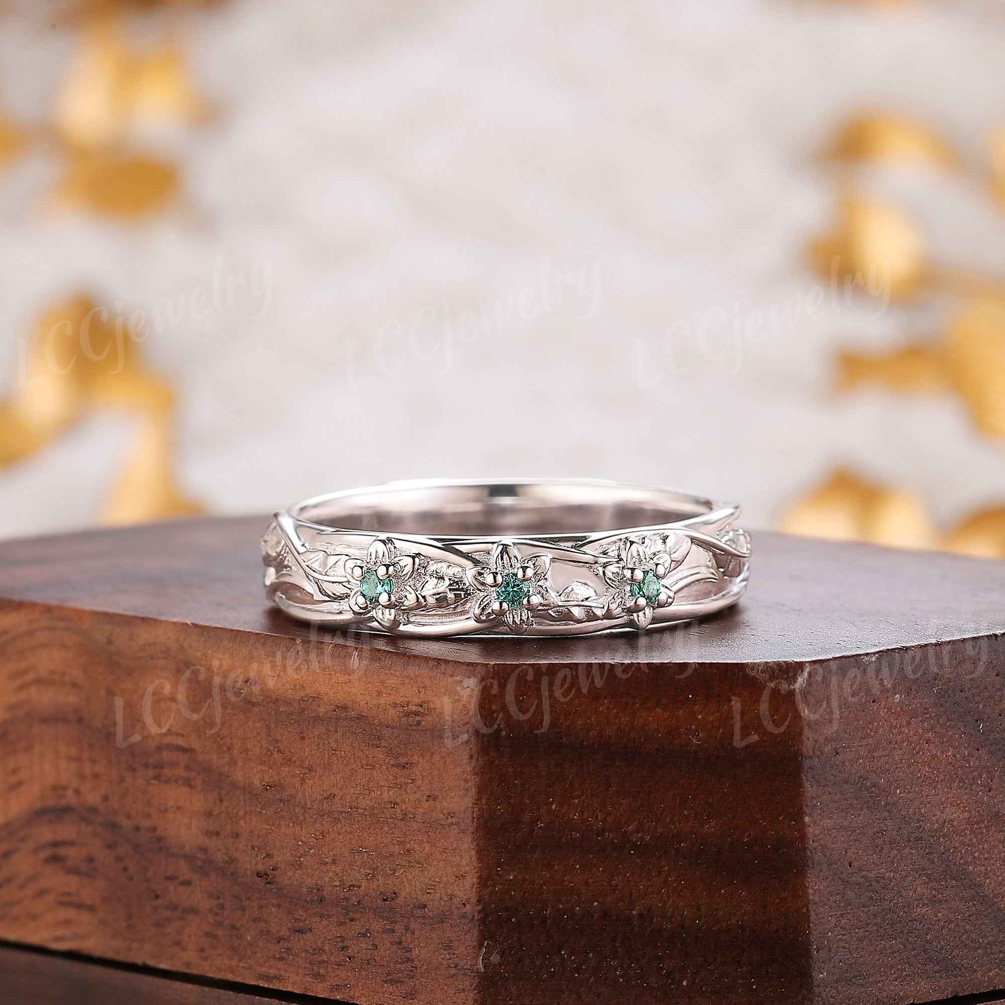 Leaf Inspired | Emerald Laurel Flower Wedding Band