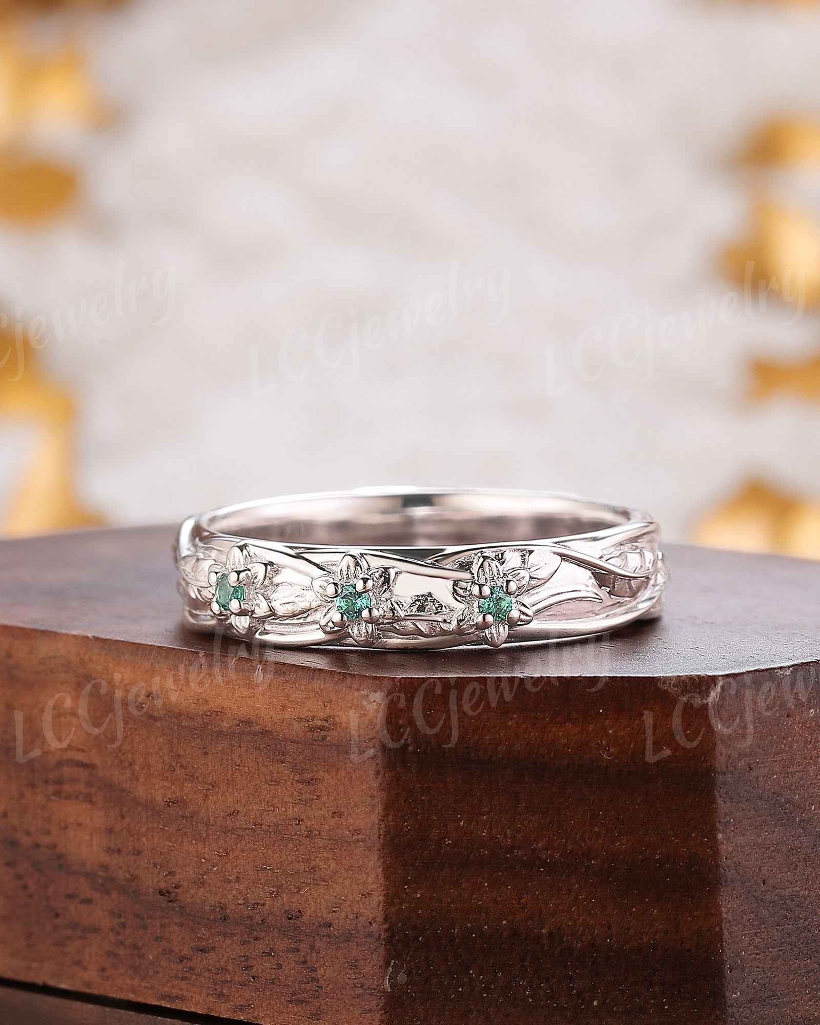 Leaf Inspired | Emerald Laurel Flower Wedding Band