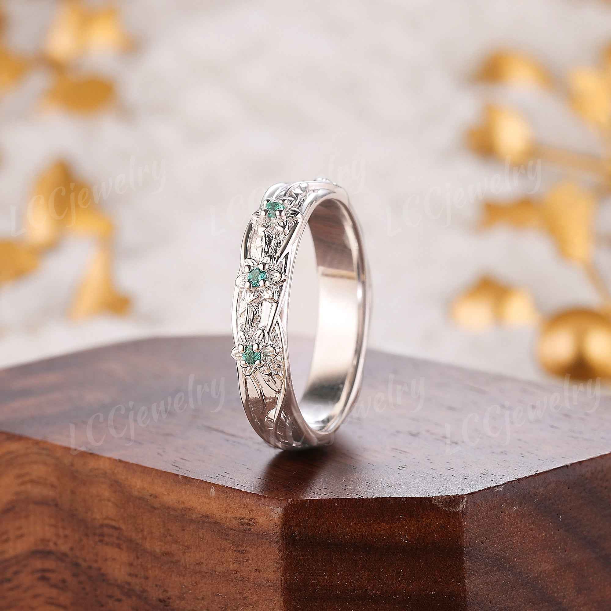 Leaf Inspired | Emerald Laurel Flower Wedding Band