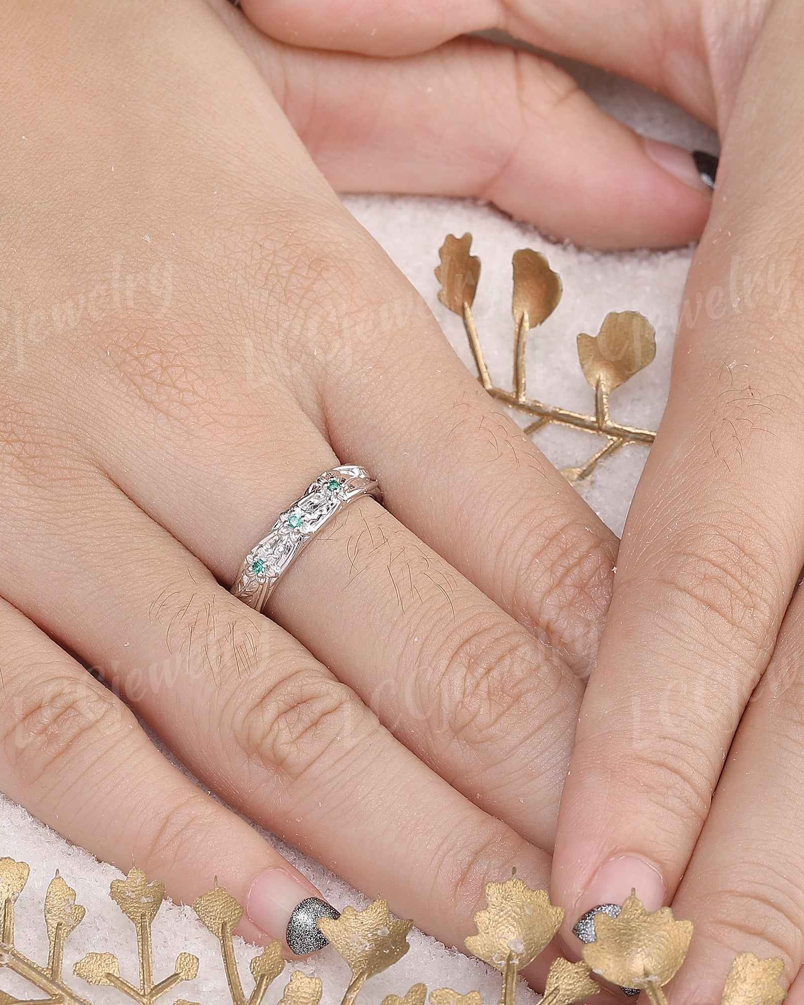 Leaf Inspired | Emerald Laurel Flower Wedding Band