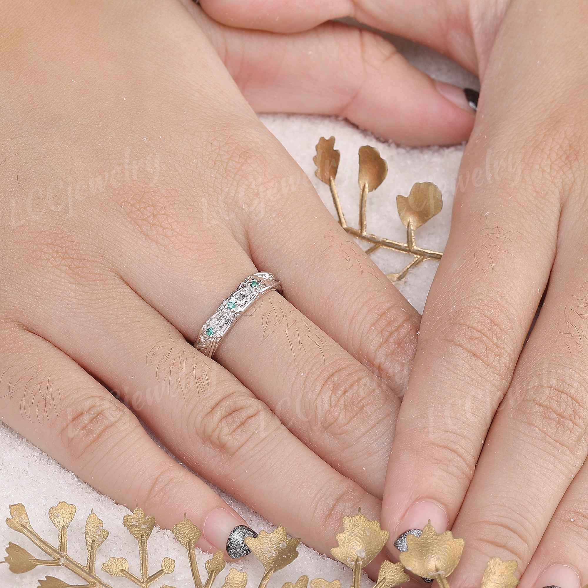 Leaf Inspired | Emerald Laurel Flower Wedding Band