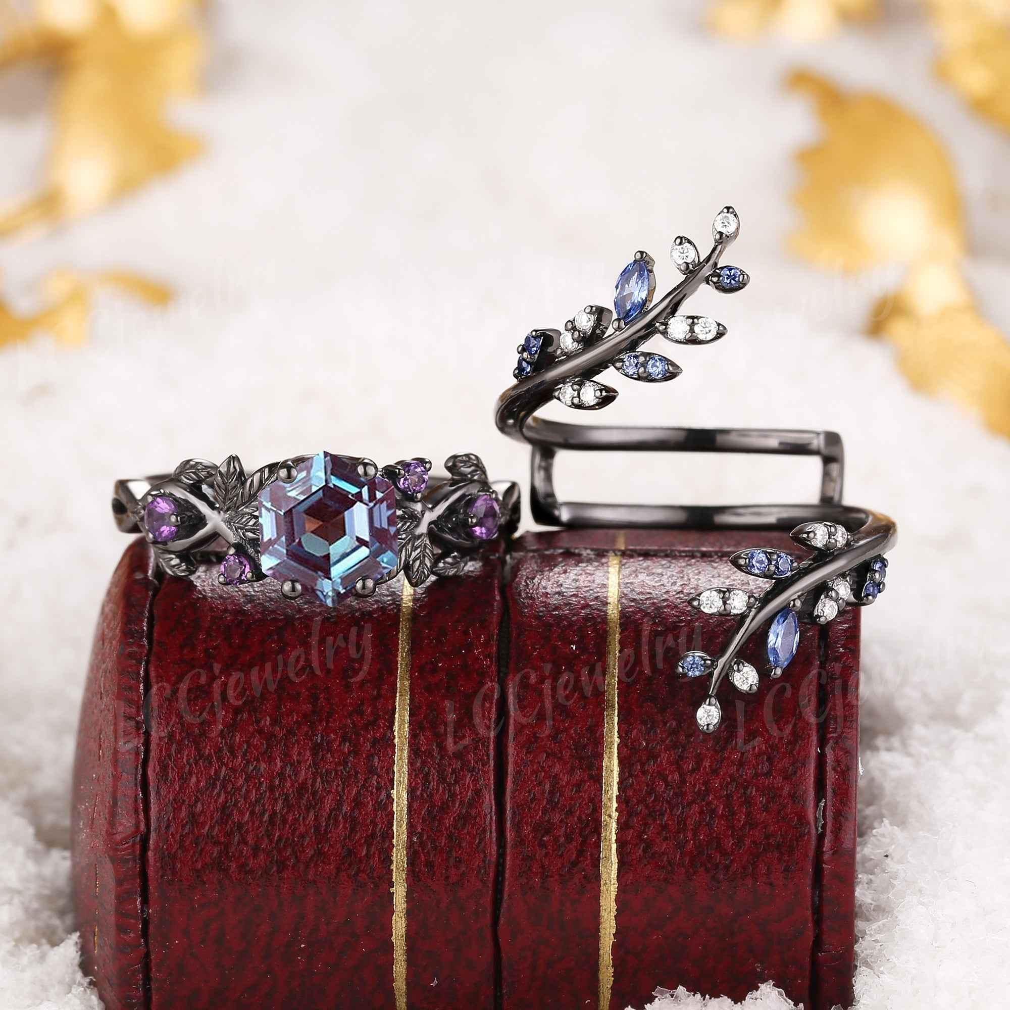 Leaf Inspired | Gothic black gold alexandrite engagement ring set