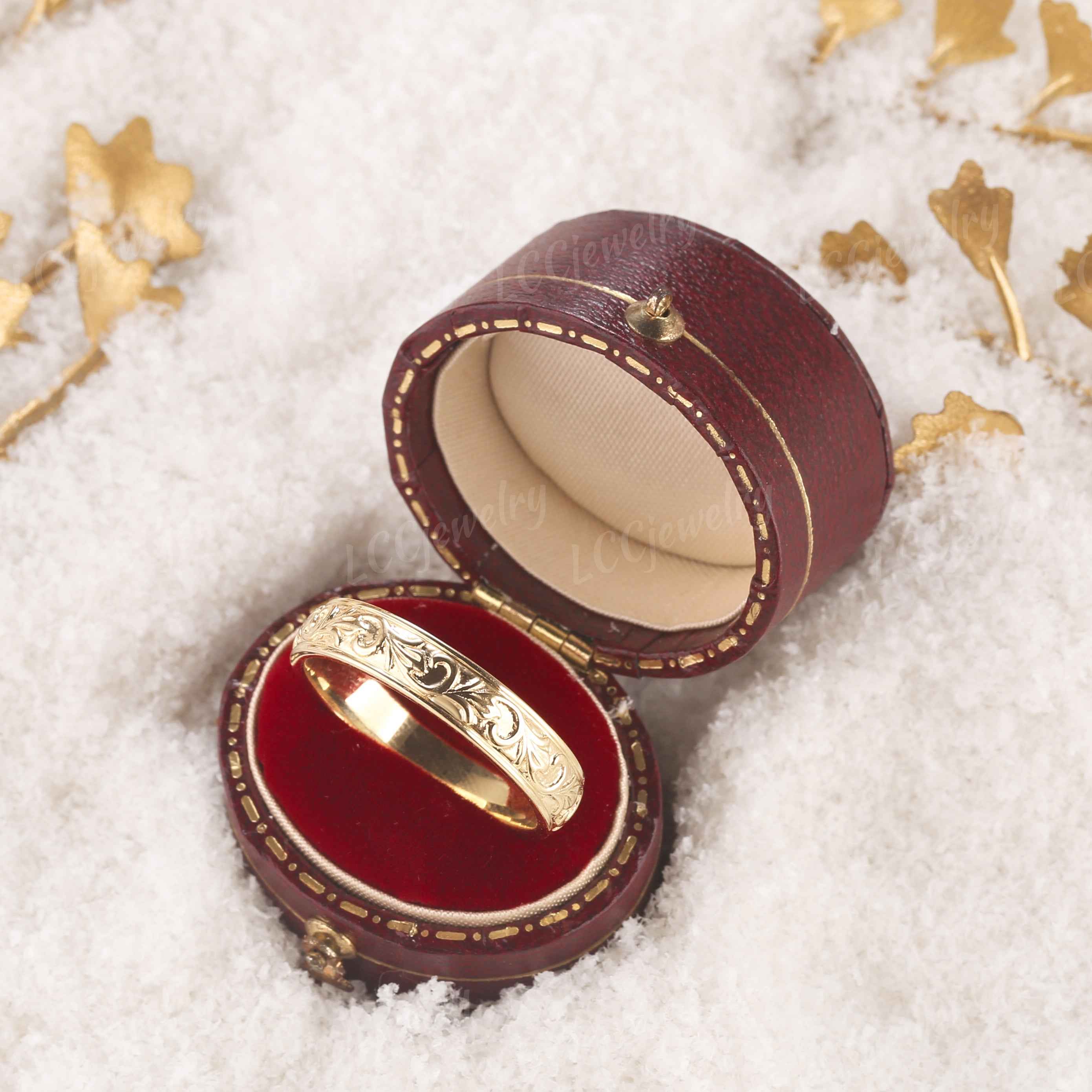 Floral Inspired | Unique Iris Design Mens Wedding Band