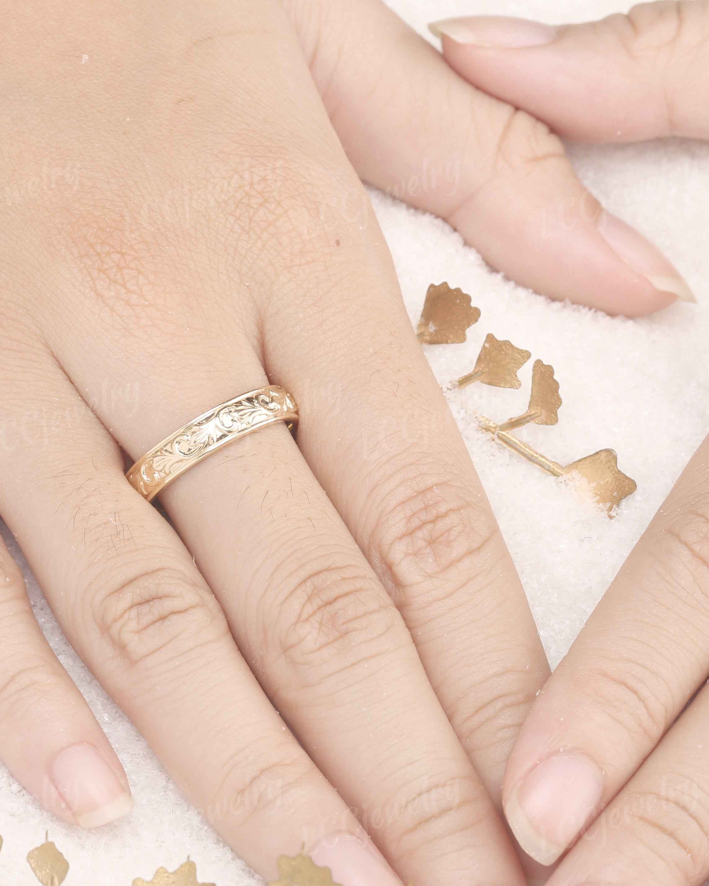 Floral Inspired | Unique Iris Design Mens Wedding Band