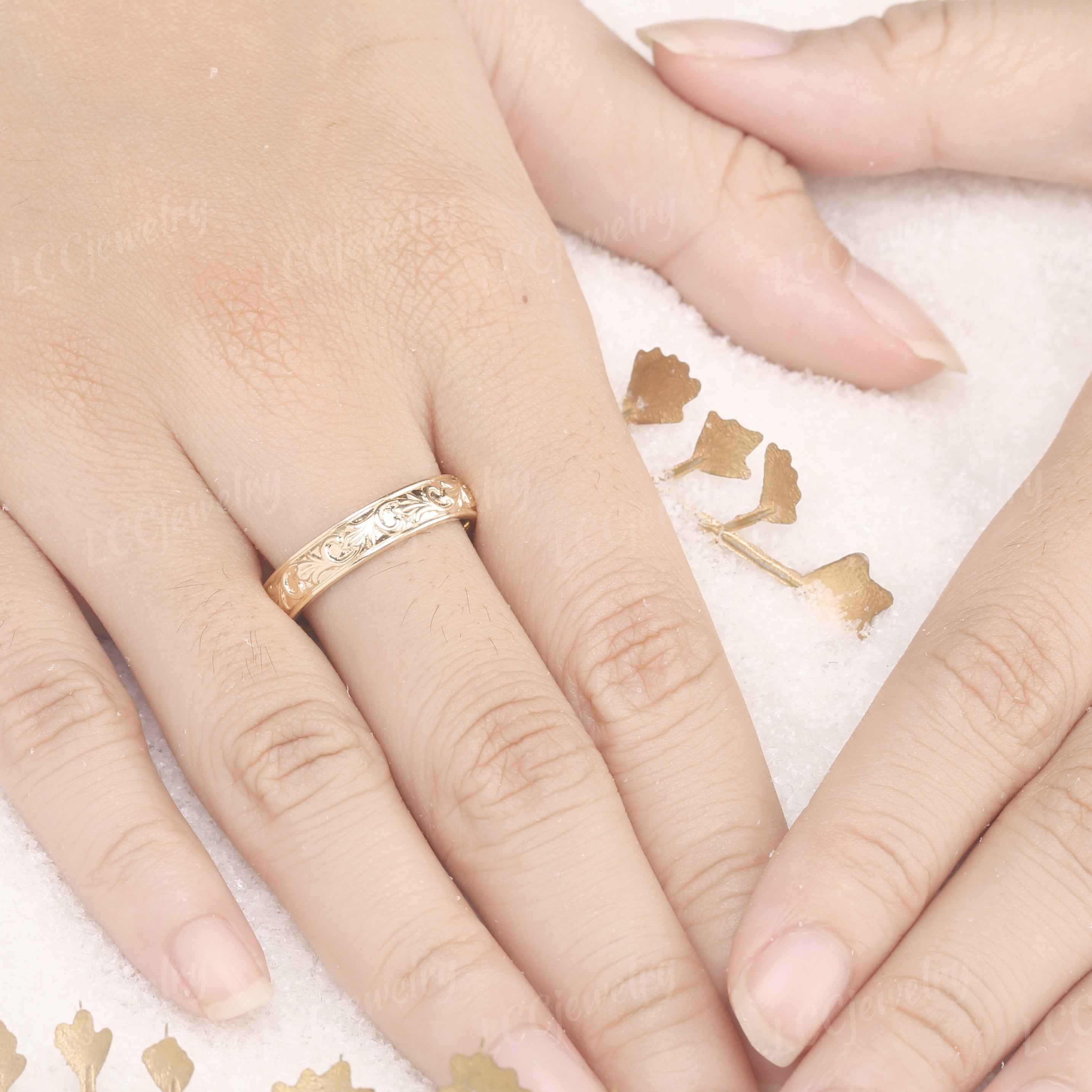 Floral Inspired | Unique Iris Design Mens Wedding Band