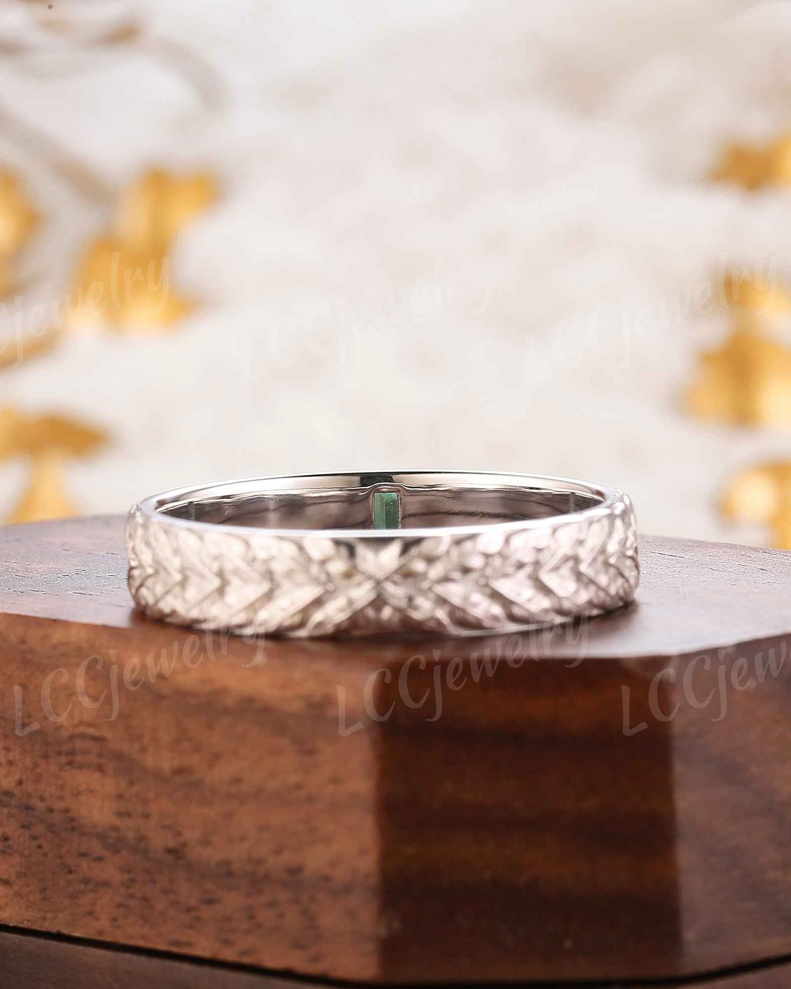 Leaf Inspired | Papalacha & Sapphire Laurel Leaf Wedding Band