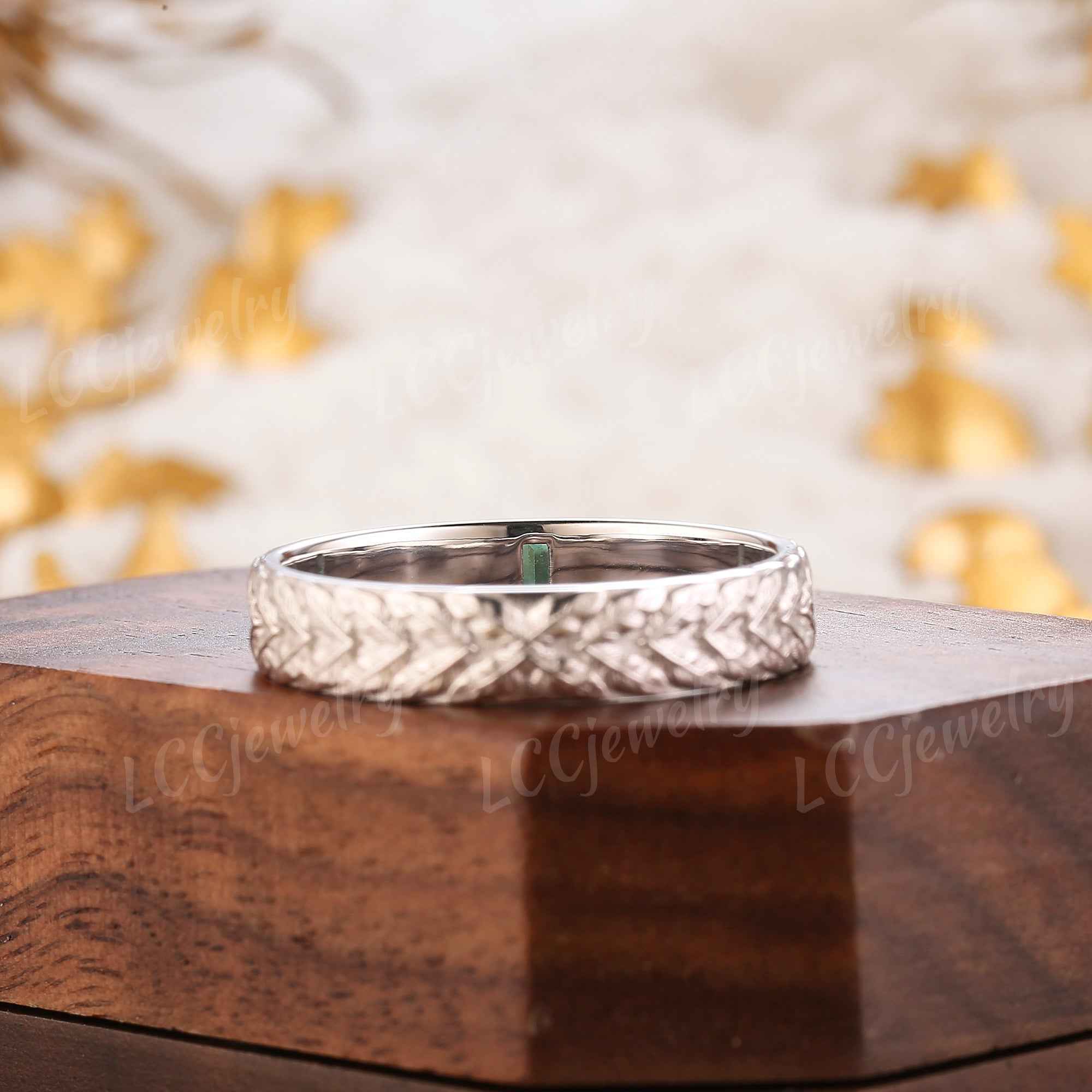 Leaf Inspired | Papalacha & Sapphire Laurel Leaf Wedding Band