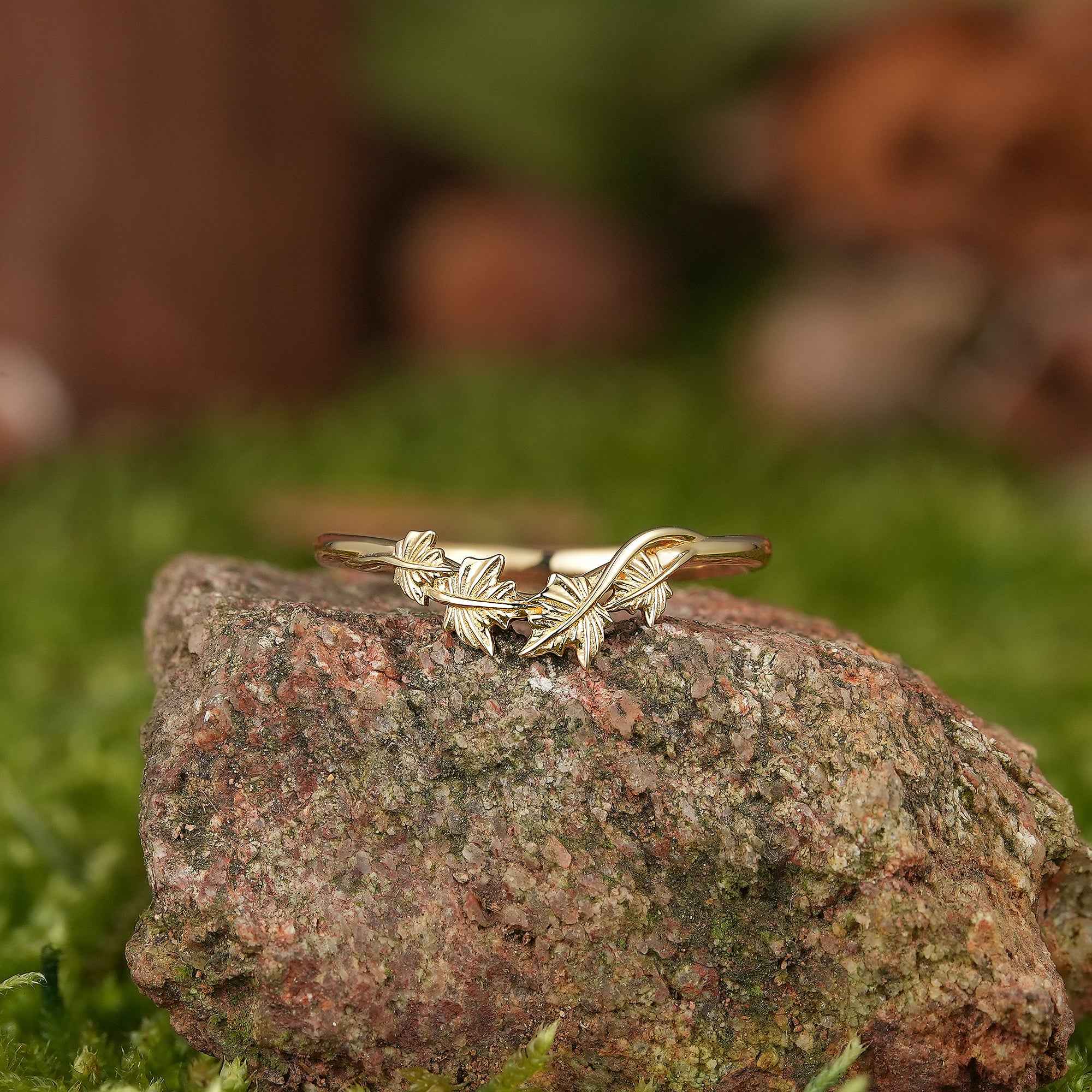 Leaf Inspired | Unique Maple Leaf Design Curved Wedding Band