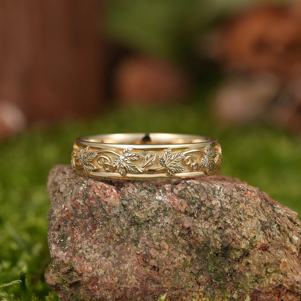 Leaf Inspired | Grape Leaf Men's Gold Wedding Band