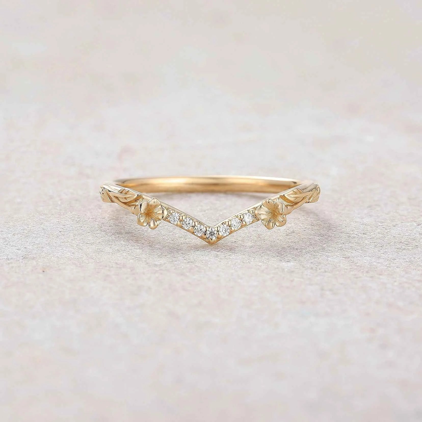 Floral Inspired | Morning Glory Design Curved Wedding Band